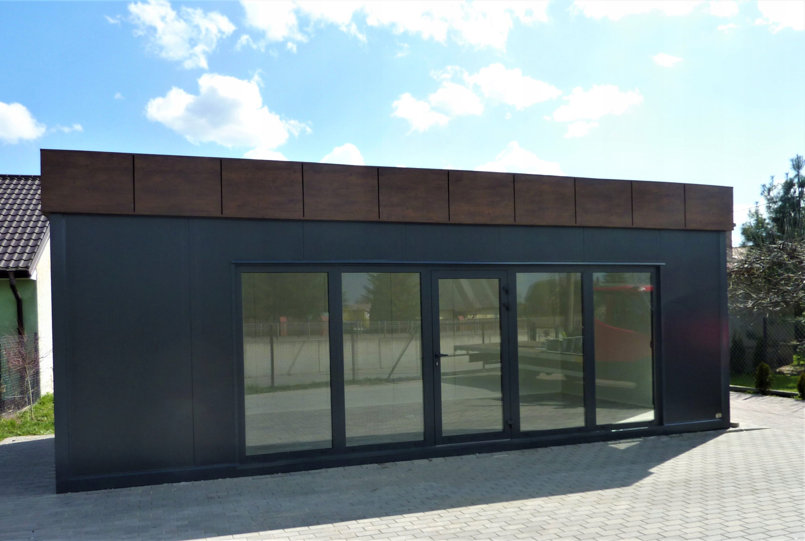 PAWILON HANDLOWY KOMIS SKLEP KIOSK KONTENER 7 x 4