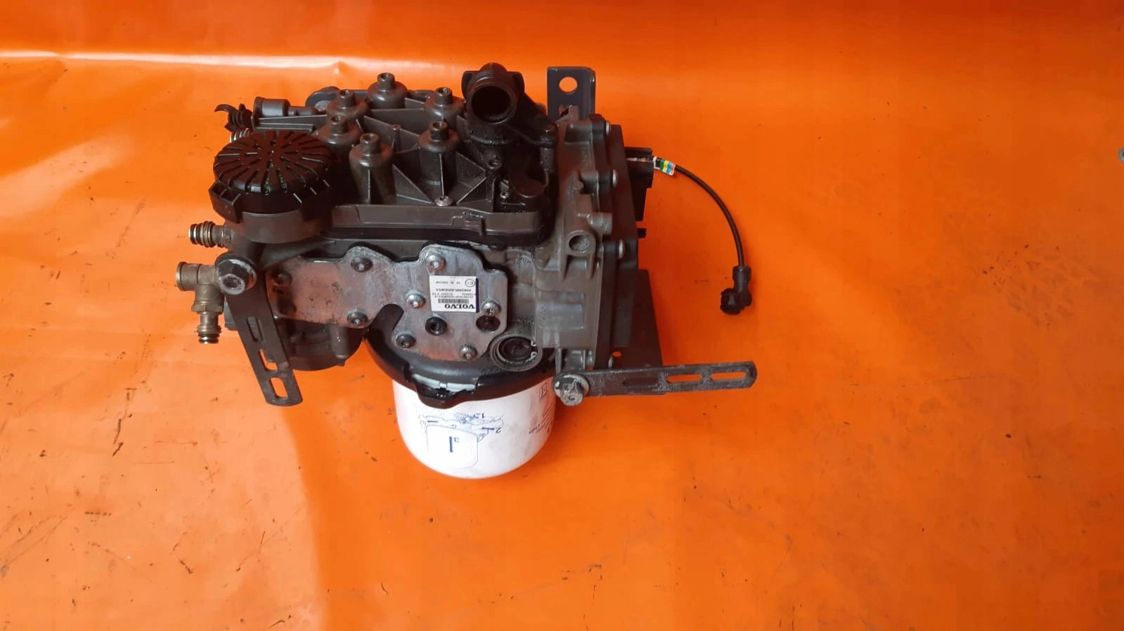 VOLVO FH4 APM OSUSZACZ Car type Trucks