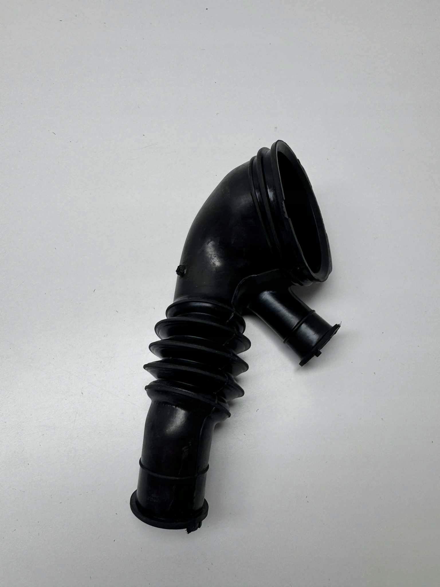 Připojovací hadice (buben-čerpadlo) pro pračku Samsung DC67-00335A