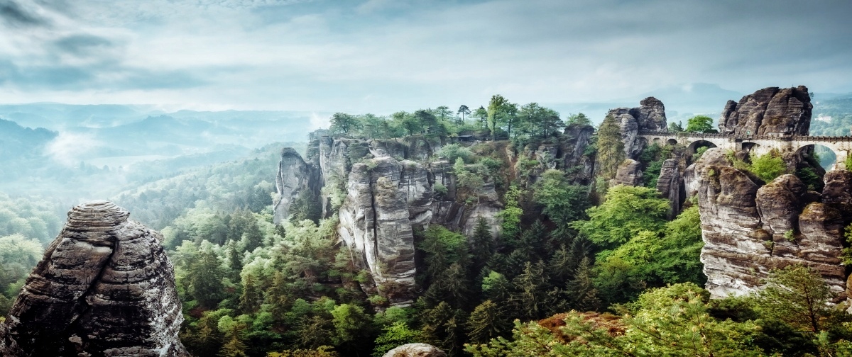 

Tapeta Flizelinowa Góry piaskowcowe - 250x104