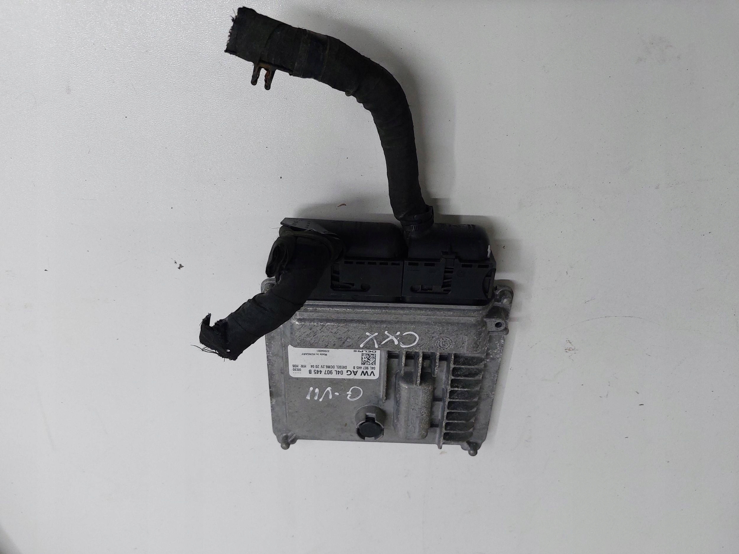 AUDI A3 8V LEON III GOLF VII computer control unit of the engine 1.6 TDI 04L907445B