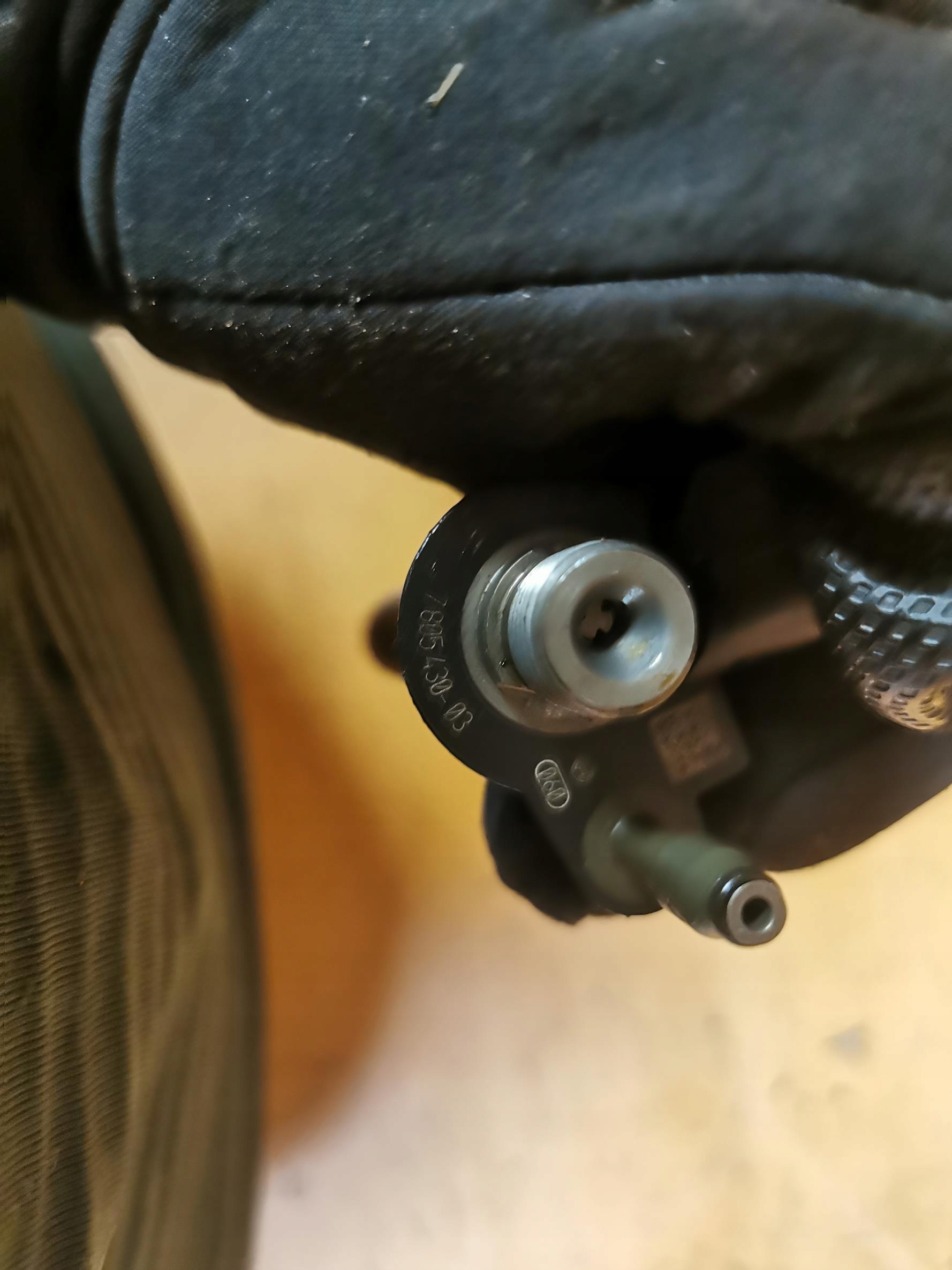 injector BMW X6 E71 3.0D 306KM 7805430 N57D30B