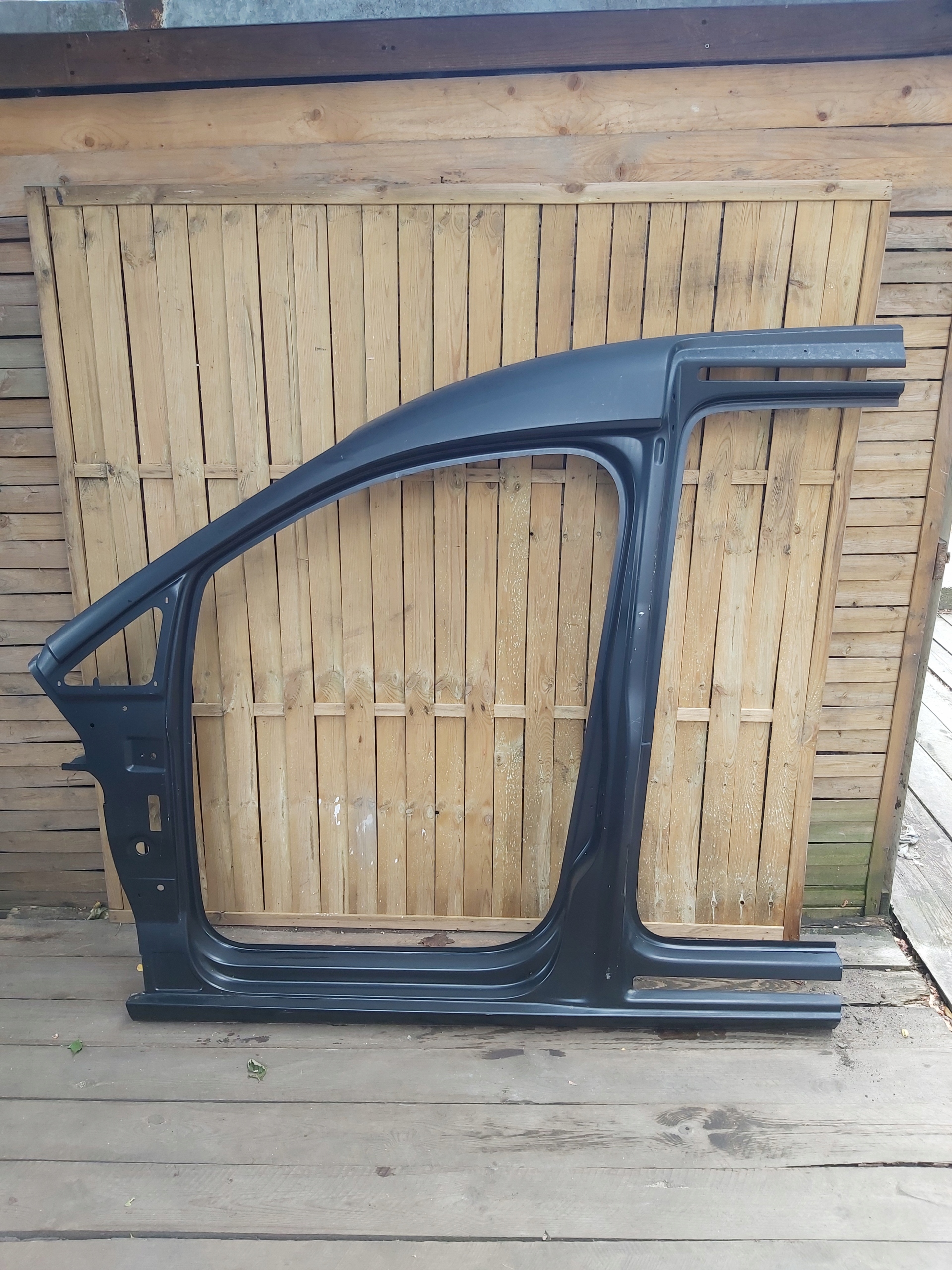 2K5810127 - ОБШИВКА СТОЙКИ ПОРОГ ЛЕВЫЙ ПЕРЕДНИЙ VW CADDY 2K5