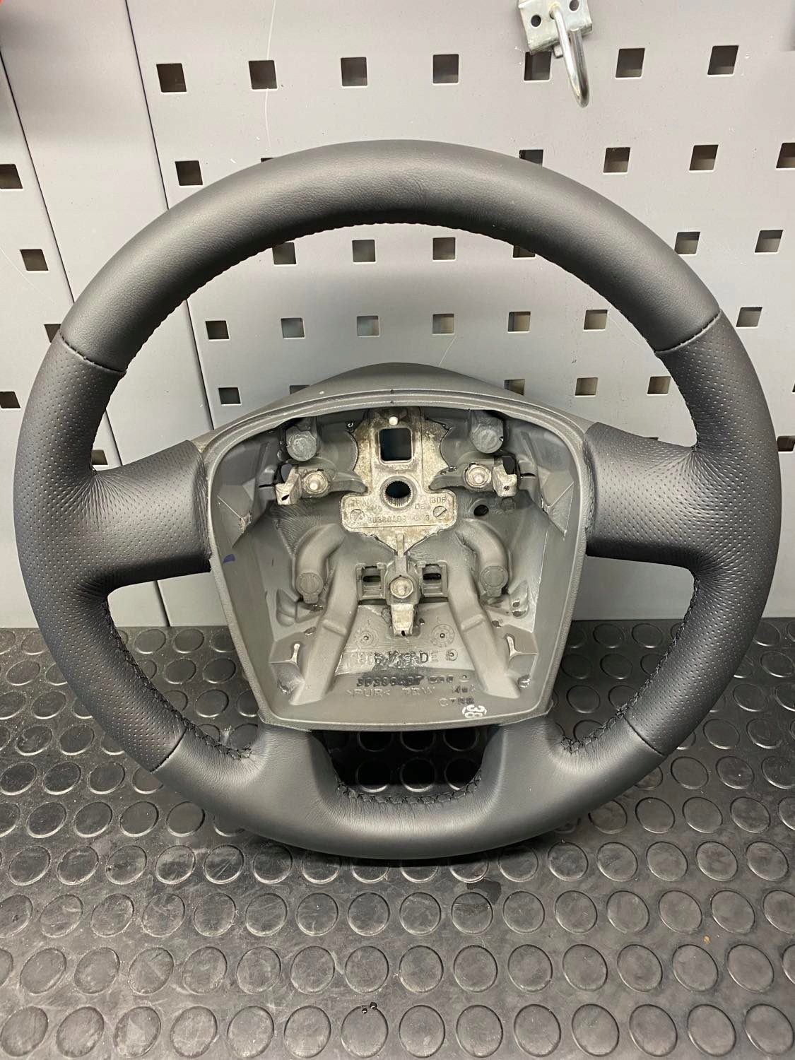 13010053 - Руль Fiat Ducato Новая Кожа