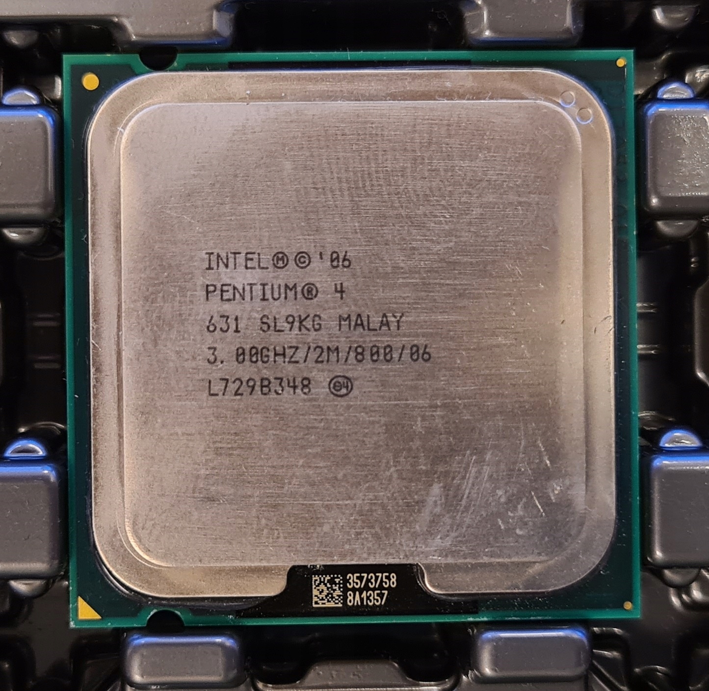 インテル Intel Pentium4 Processor 631 3GHz BX80552631