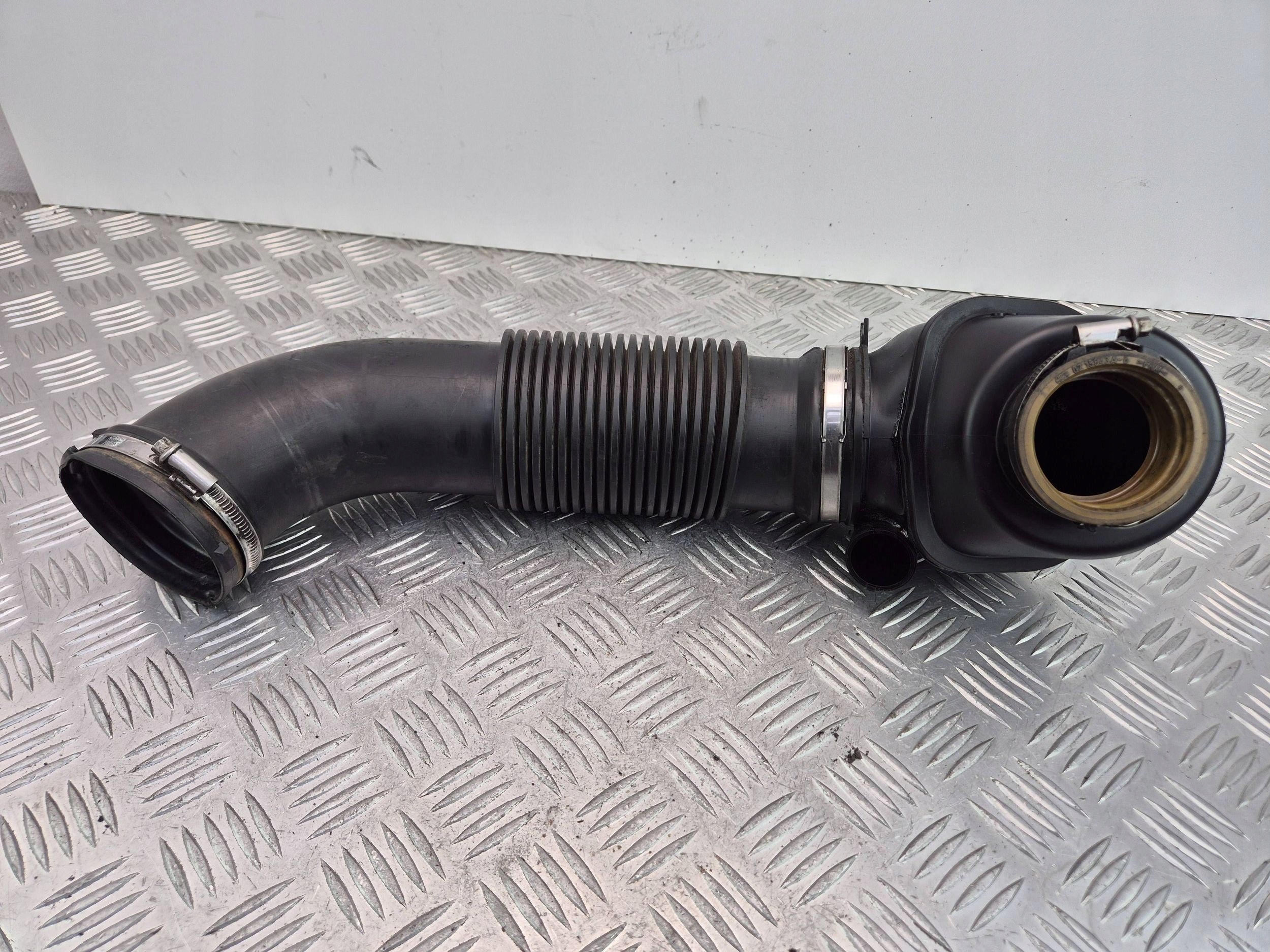 Mercedes 2.2 CDI SPRINTER W907 pipe air hose A9105281700