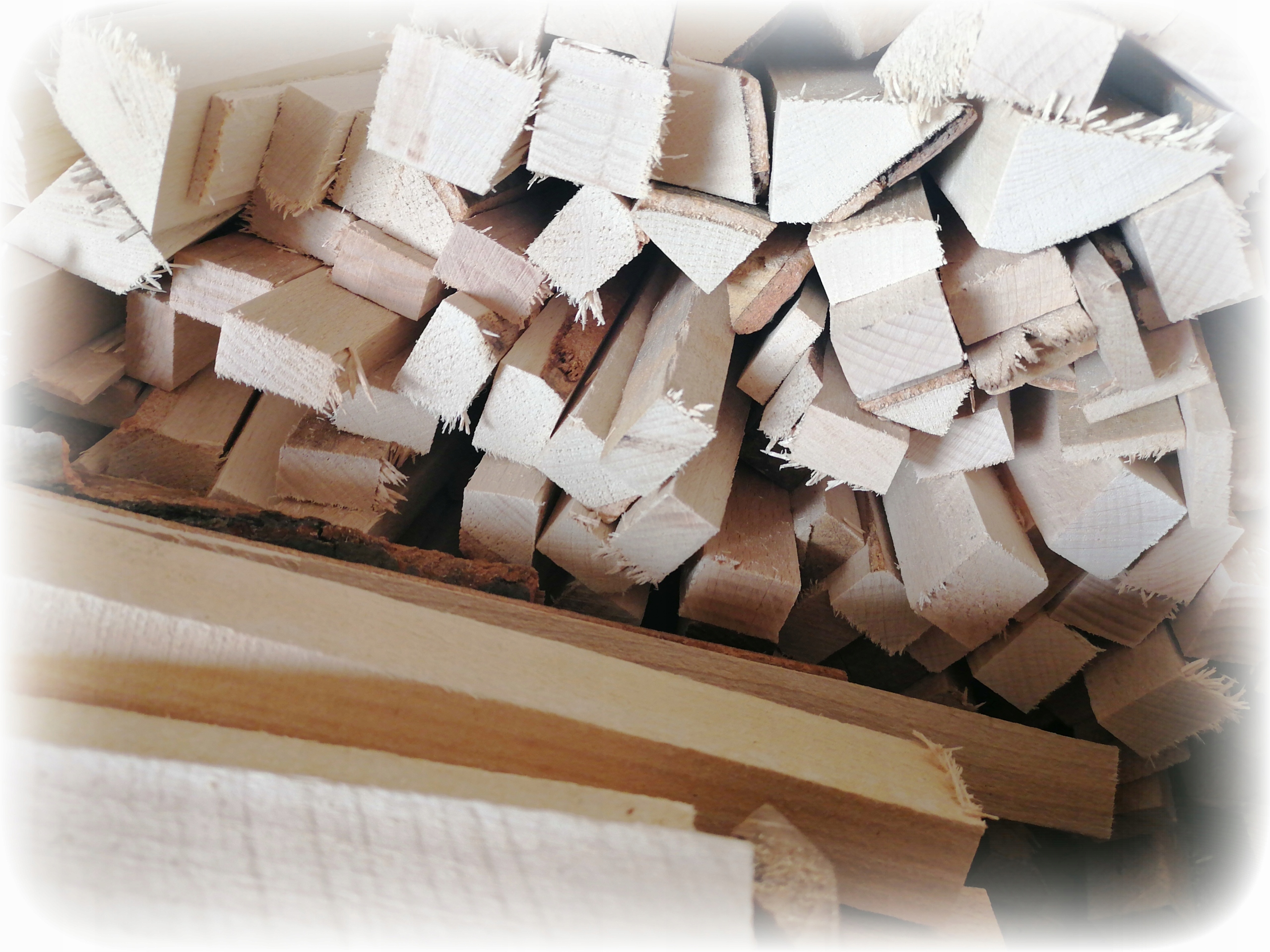 rozpałka podpałka drewno opał 20 kg Kod producenta 01