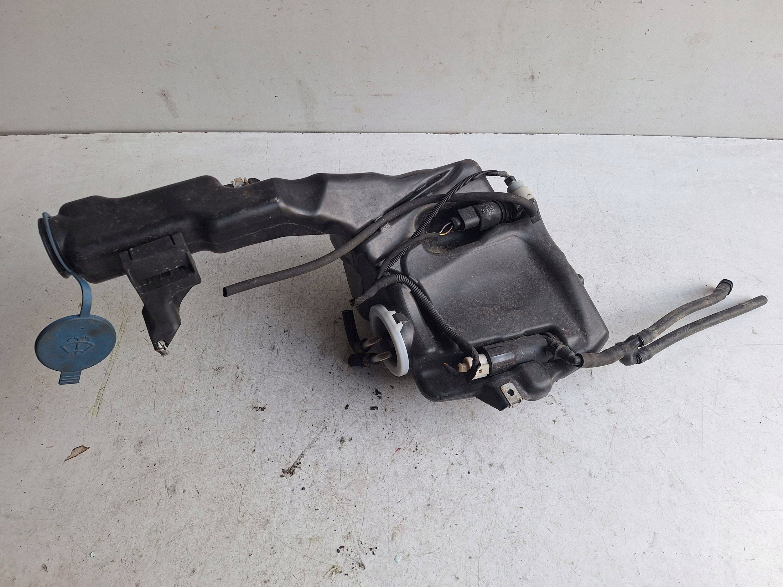 MERCEDES E-class W212 09-13 tank washers A2048602260