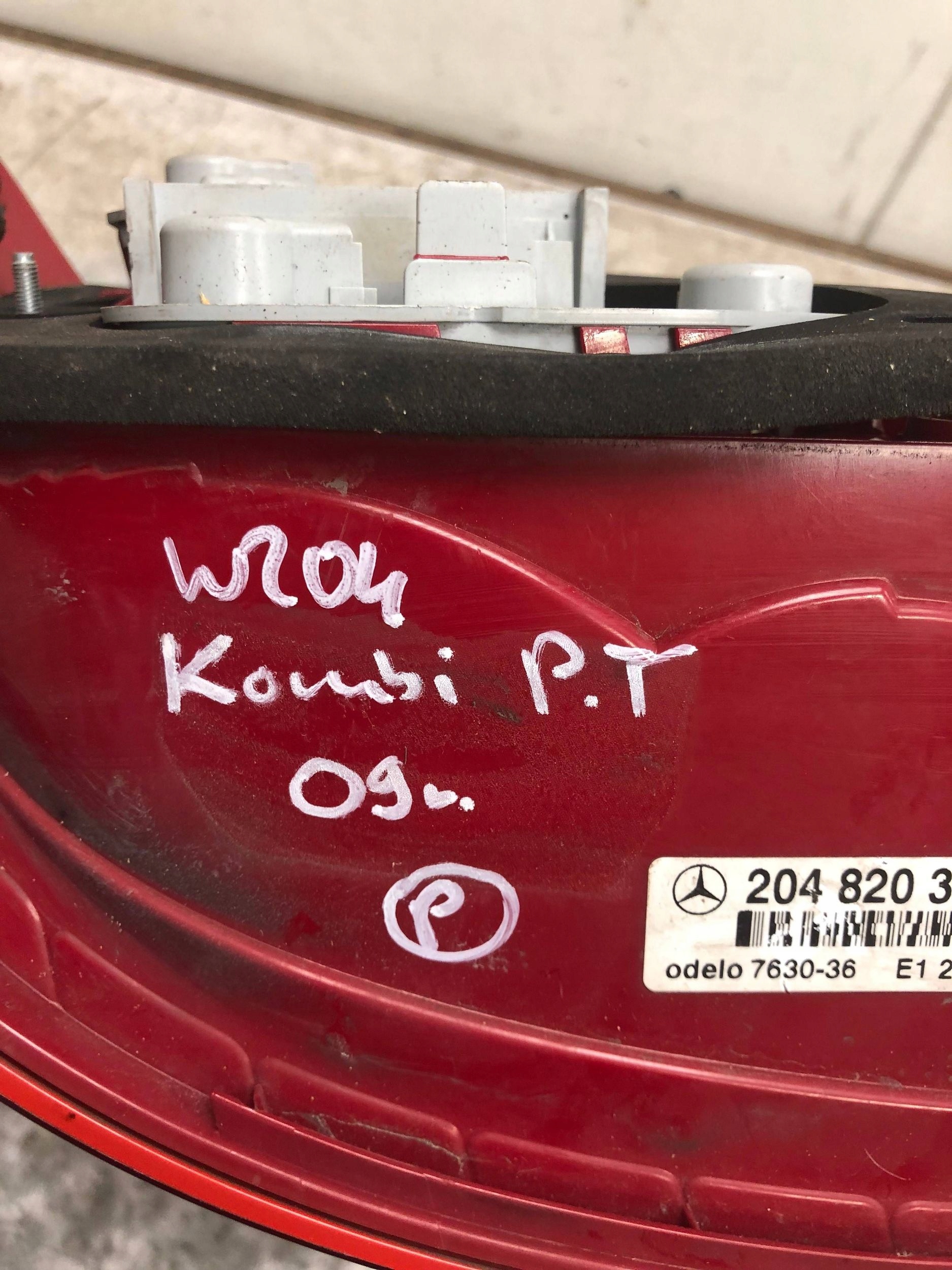 light right rear part MERCEDES W204 KOMBI 2048203664