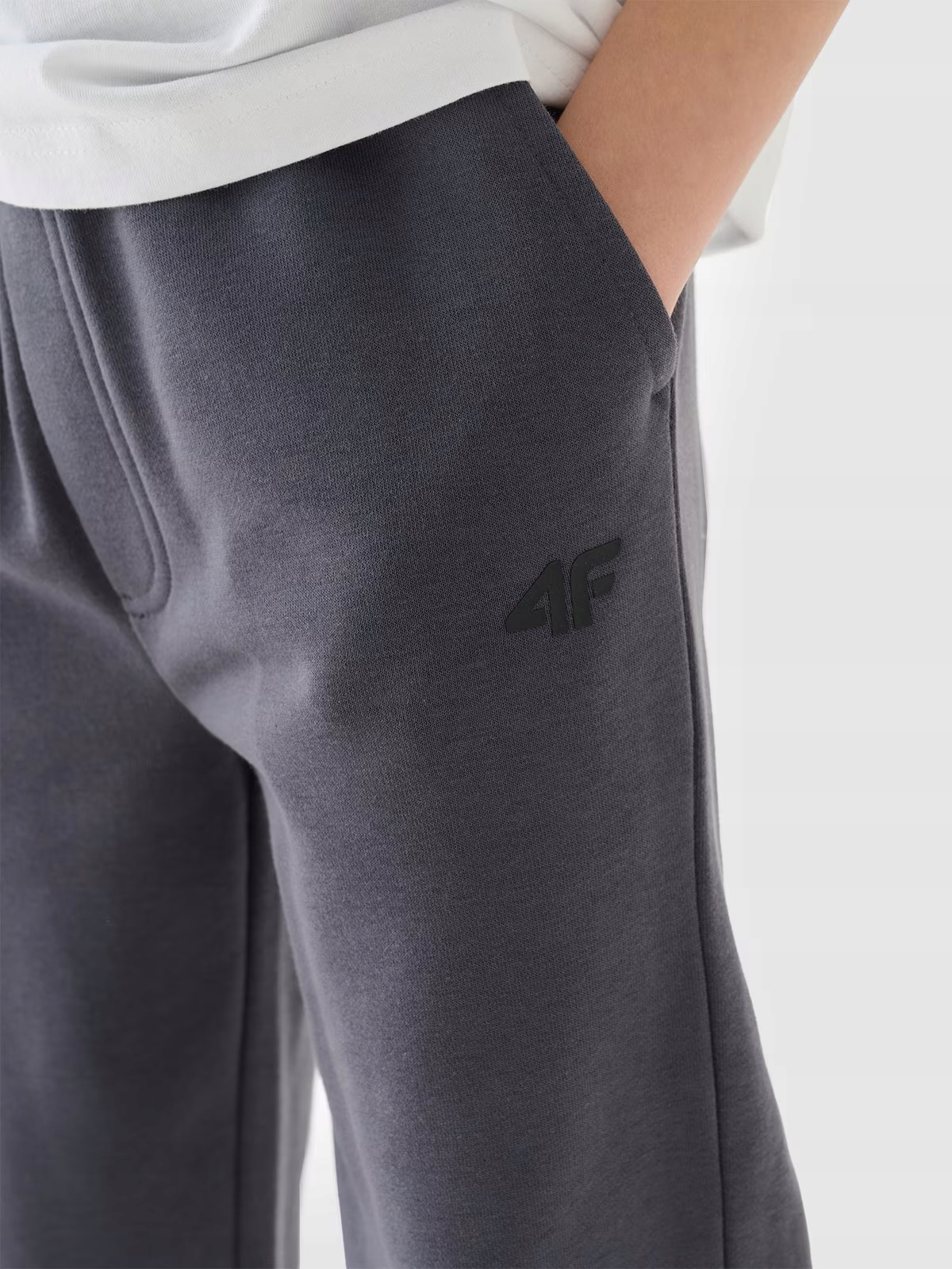 KOMPLET DRESOWY CHŁOPIĘCY 4F BLUZA + SPODNIE 164 Rodzaj kaptur