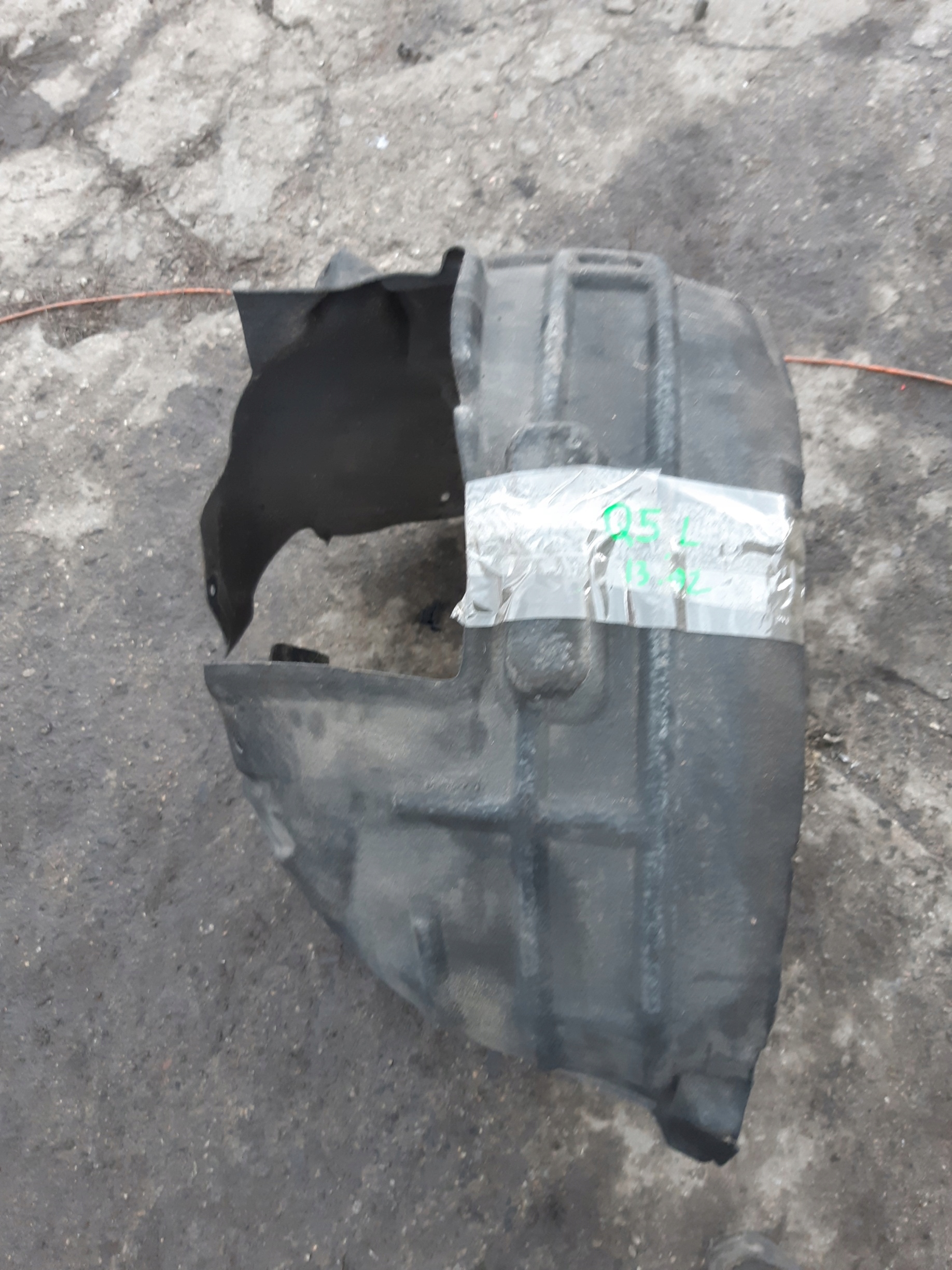 AUDI Q5 8R NADKOLE POSZYCIE LEWE PRZEDNIE LEWY PRZÓD 8R0821119