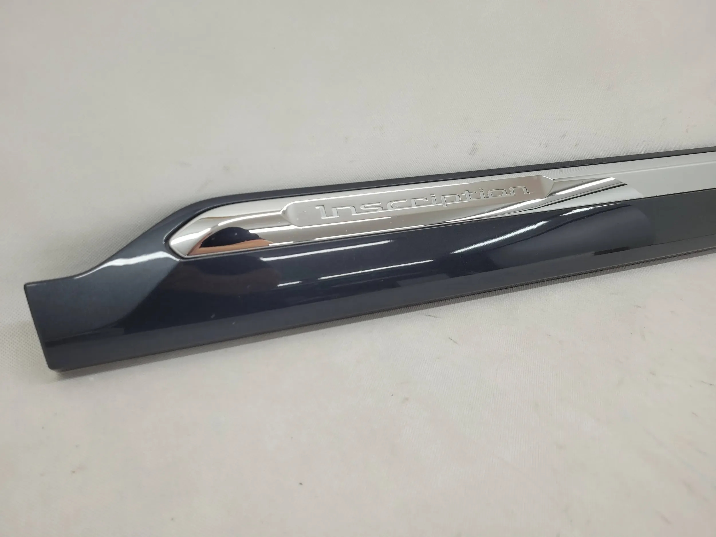 VOLVO XC90 II 15> LISTWA DRZWI PRZÓD PRZEDNICH LEWA INSCRIPTION 31448417 Producent części Volvo OE