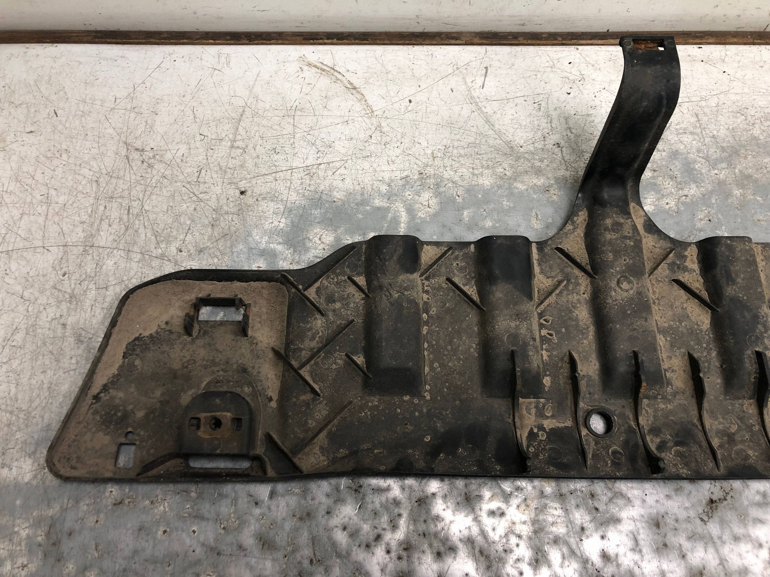 blende abdeckung unter stoßstange heck VW GOLF VI KOMBI 3C0501713