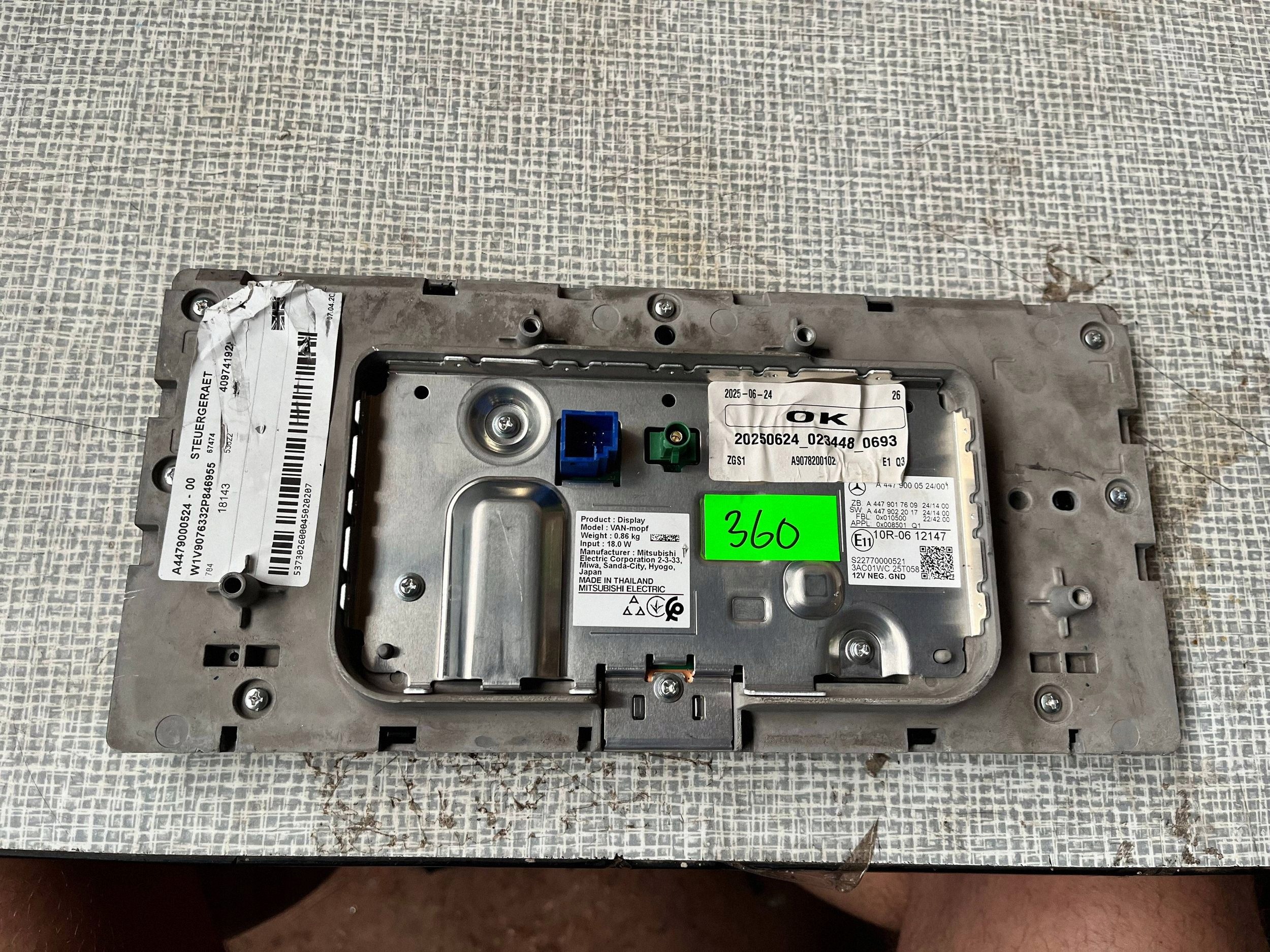 MERCEDES SPRINTER W907 display navigation devices 4479000524 @M