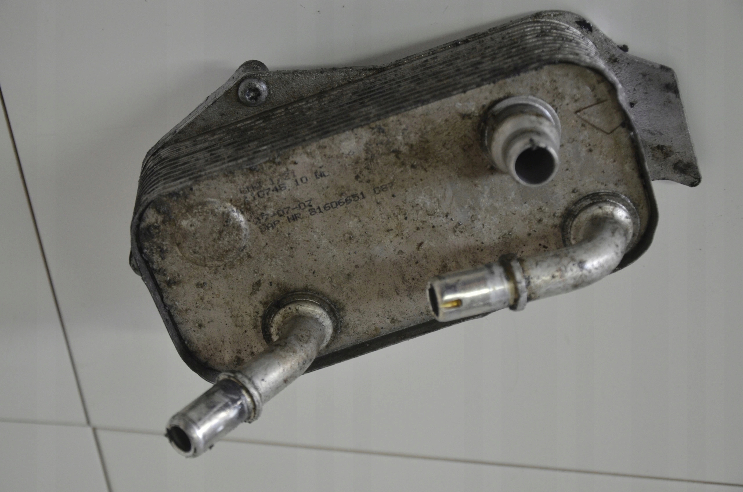 CHŁODNICZKA OLEJU BMW E92 N43