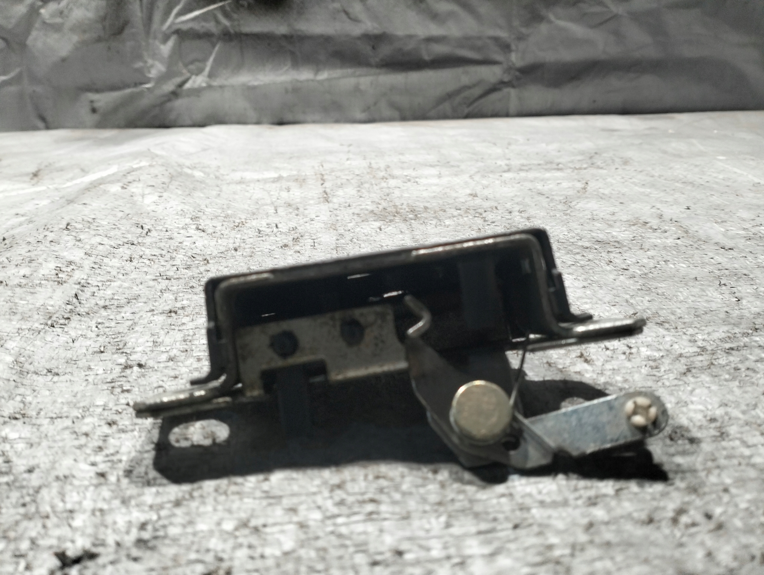 lock bonnet boot SEAT IBIZA III 3PIN 6l6827505A
