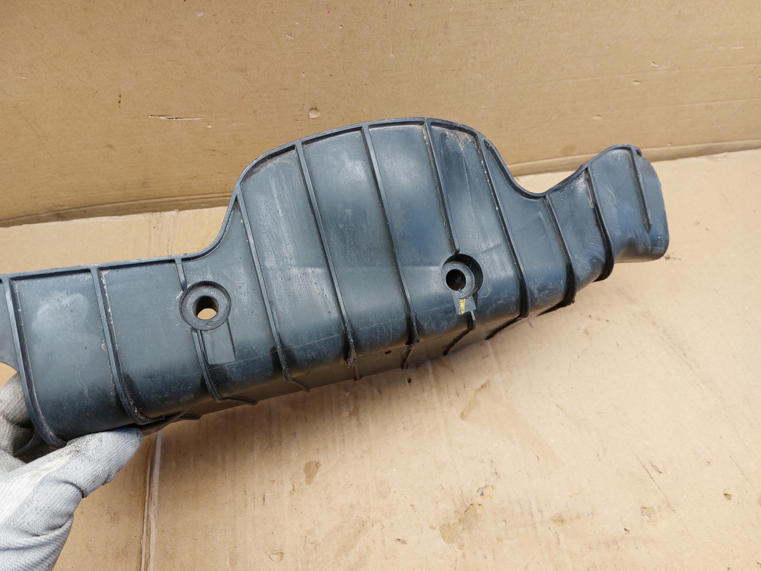 AUDI Q7 4M CAYENNE III 9Y0 Blende Abdeckung des Querlenkers rechts 4M0505416C
