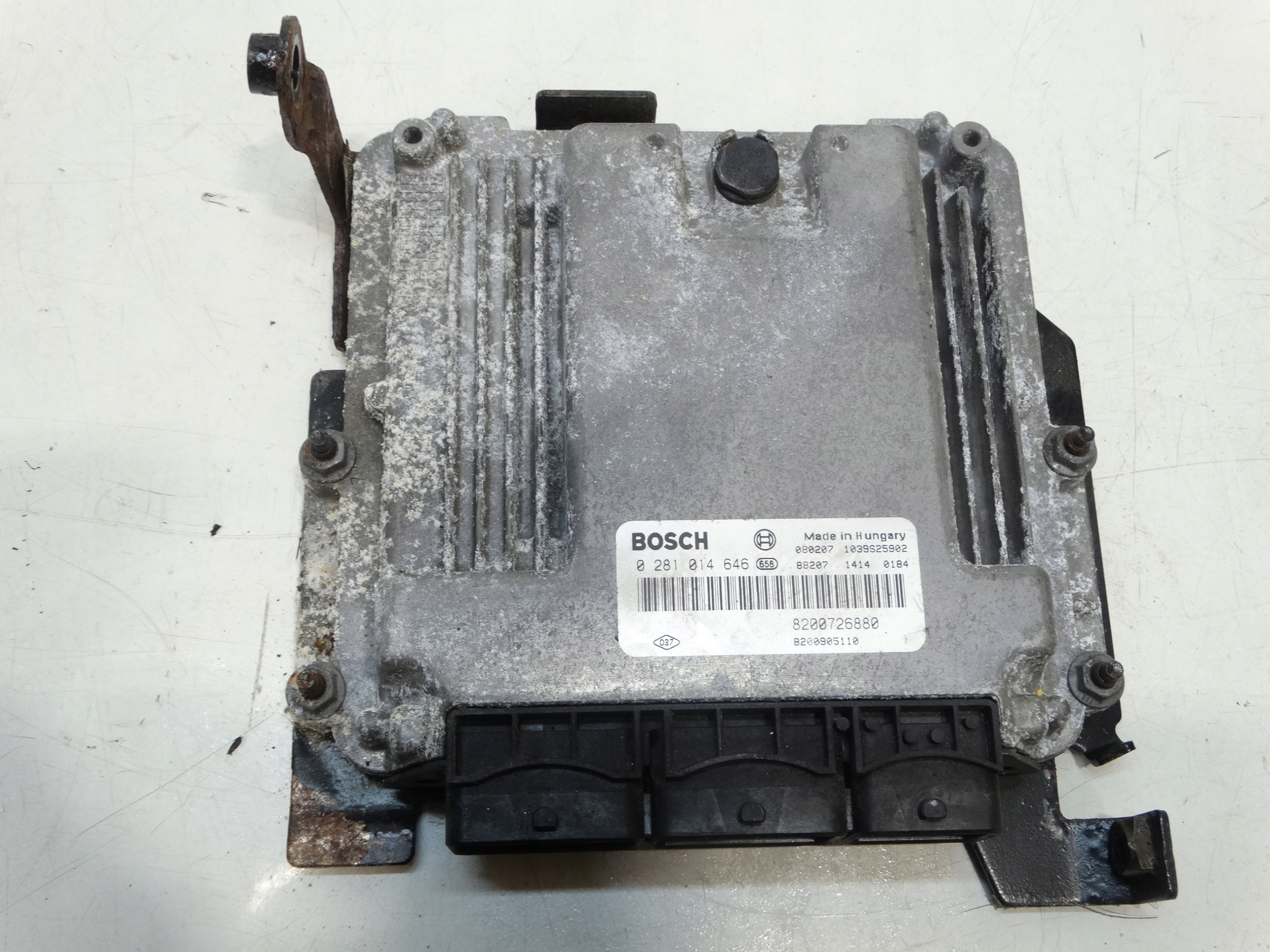 computer control unit of the engine LAGUNA III 8200726880