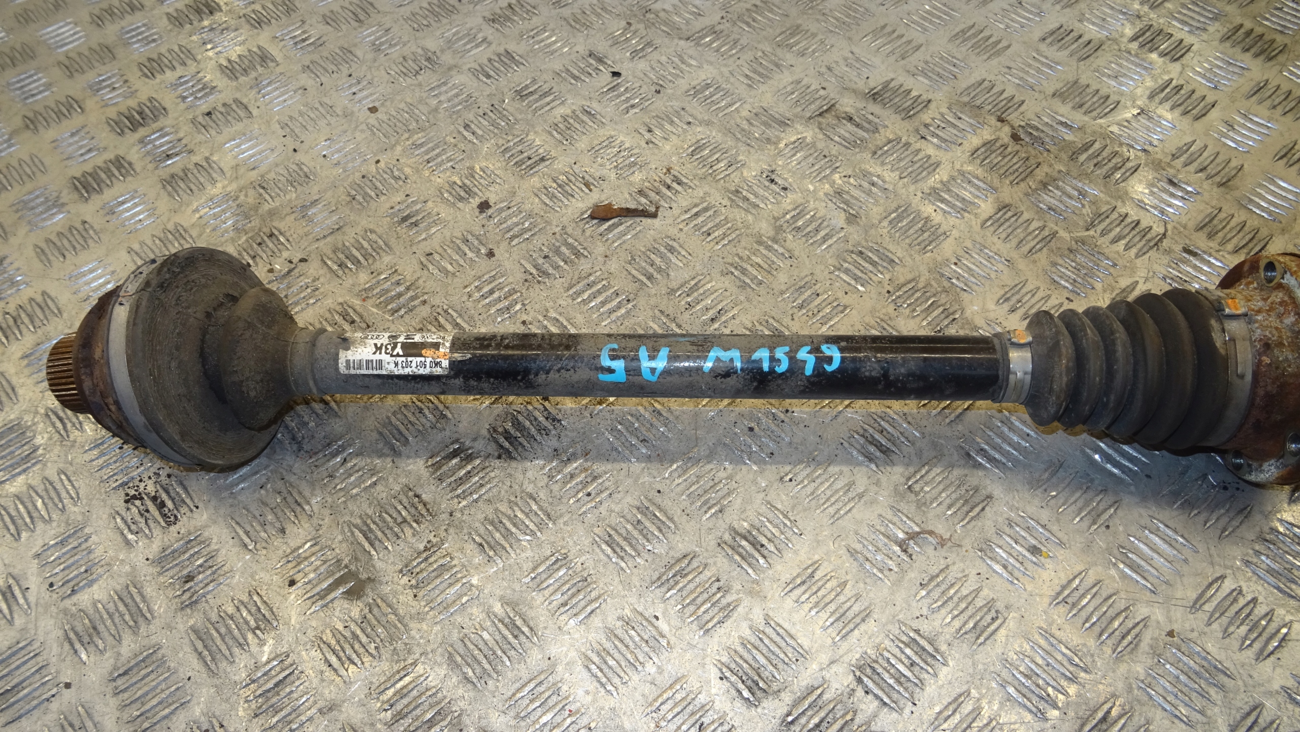 Audi A5 8T 3.0 tdi semi-axis right rear part 8K0501203K