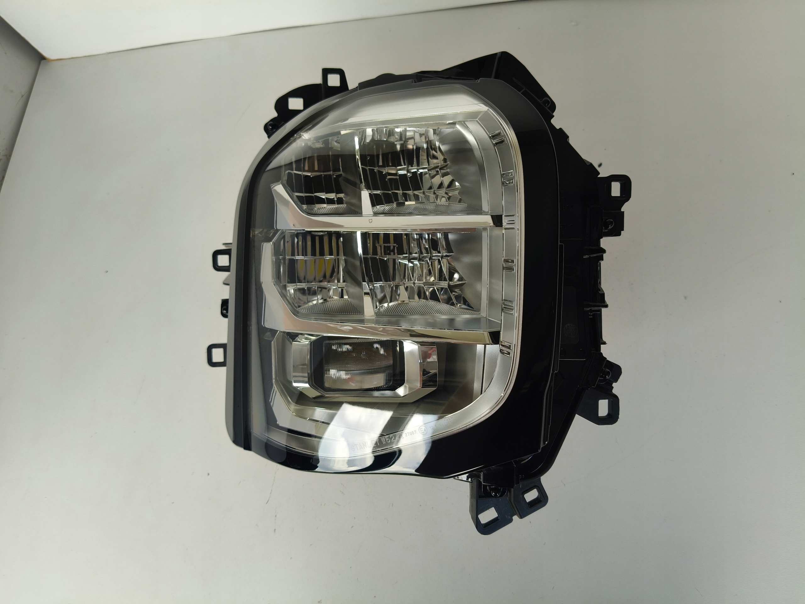light right REFLEKTOR MITSUBISHI OUTLANDER IV FULL LED