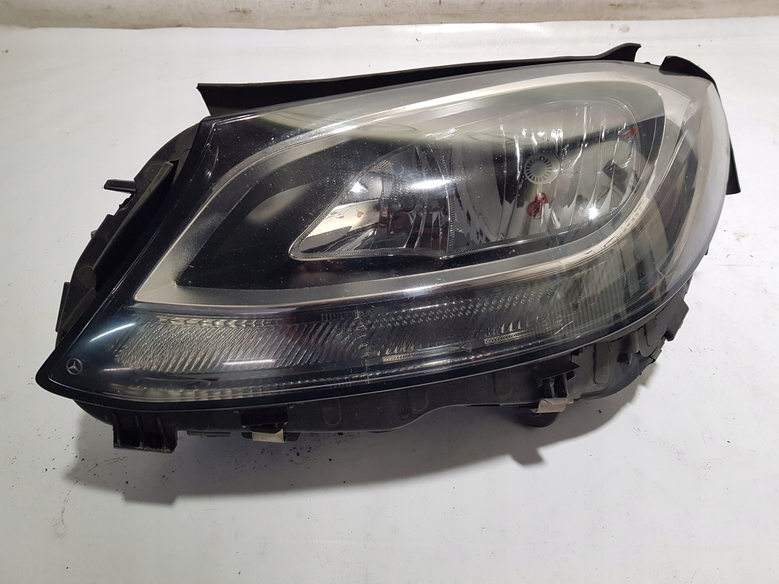 MERCEDES W205 light left front 2059066702