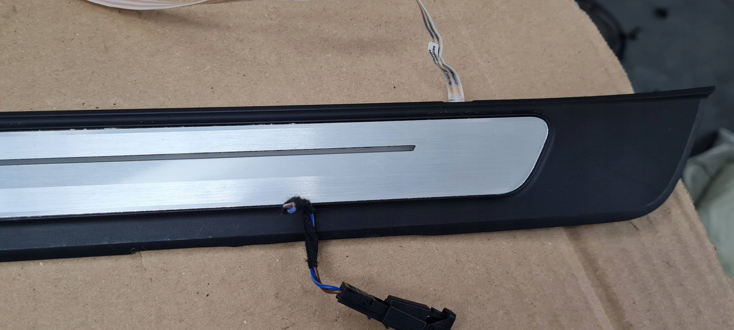A6 C8 4K moulding mouldings caps threshold LED running board 4X SLINE 23R