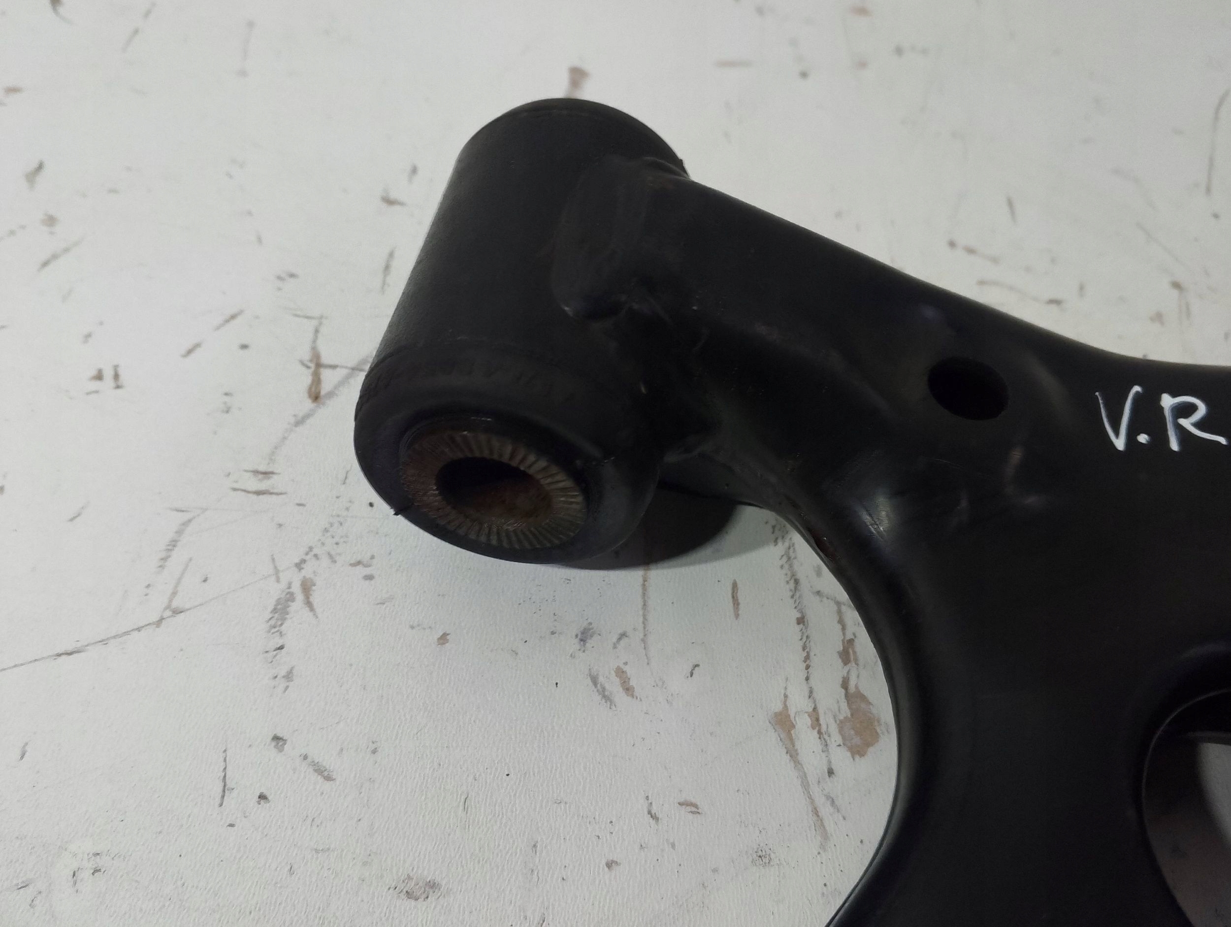 Toyota Corolla E210 E21 arm front right 9510B (Q316)