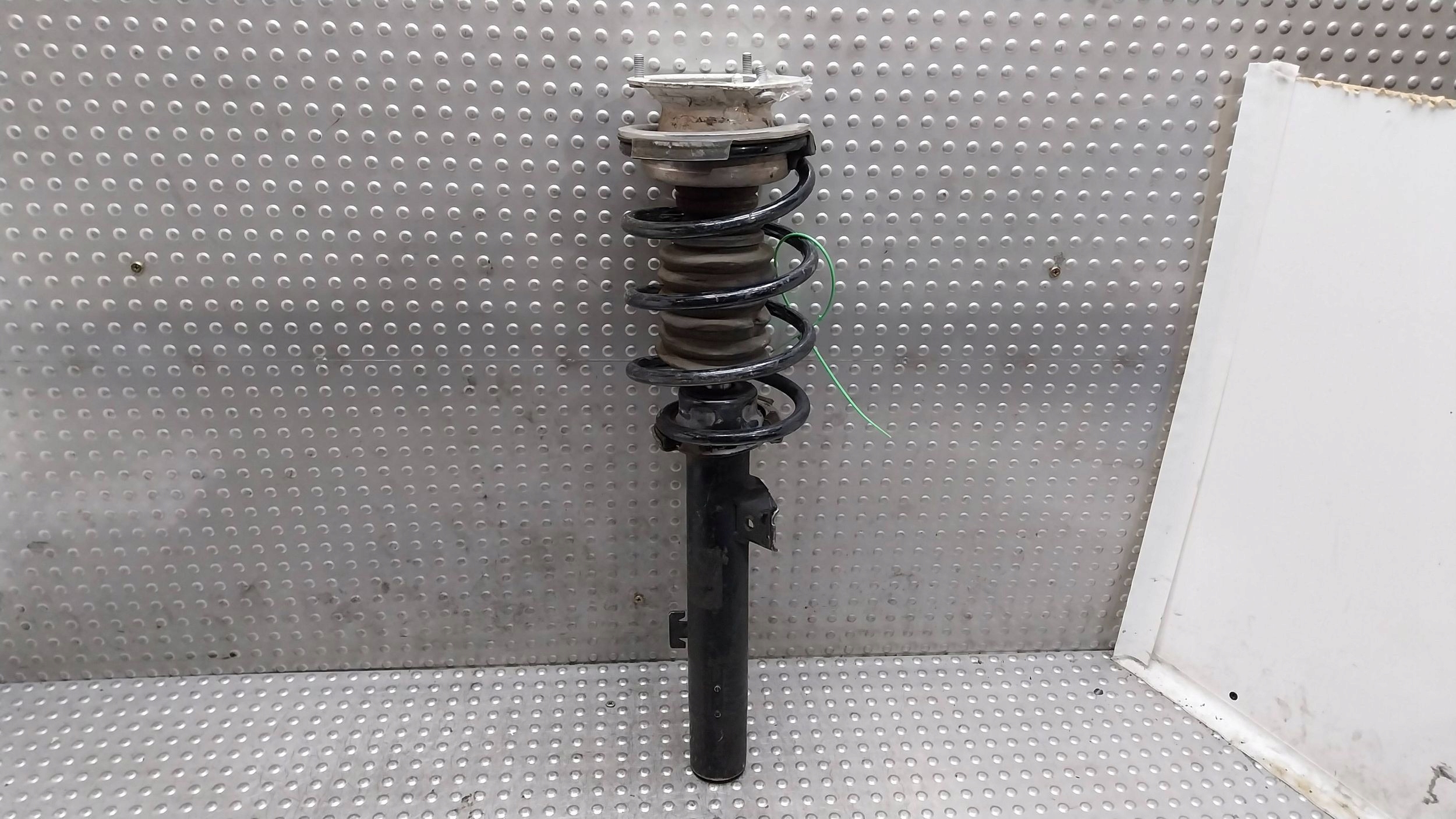Stoßdämpfer rechts vorne 6796156 BMW 3 E90 E91 E92