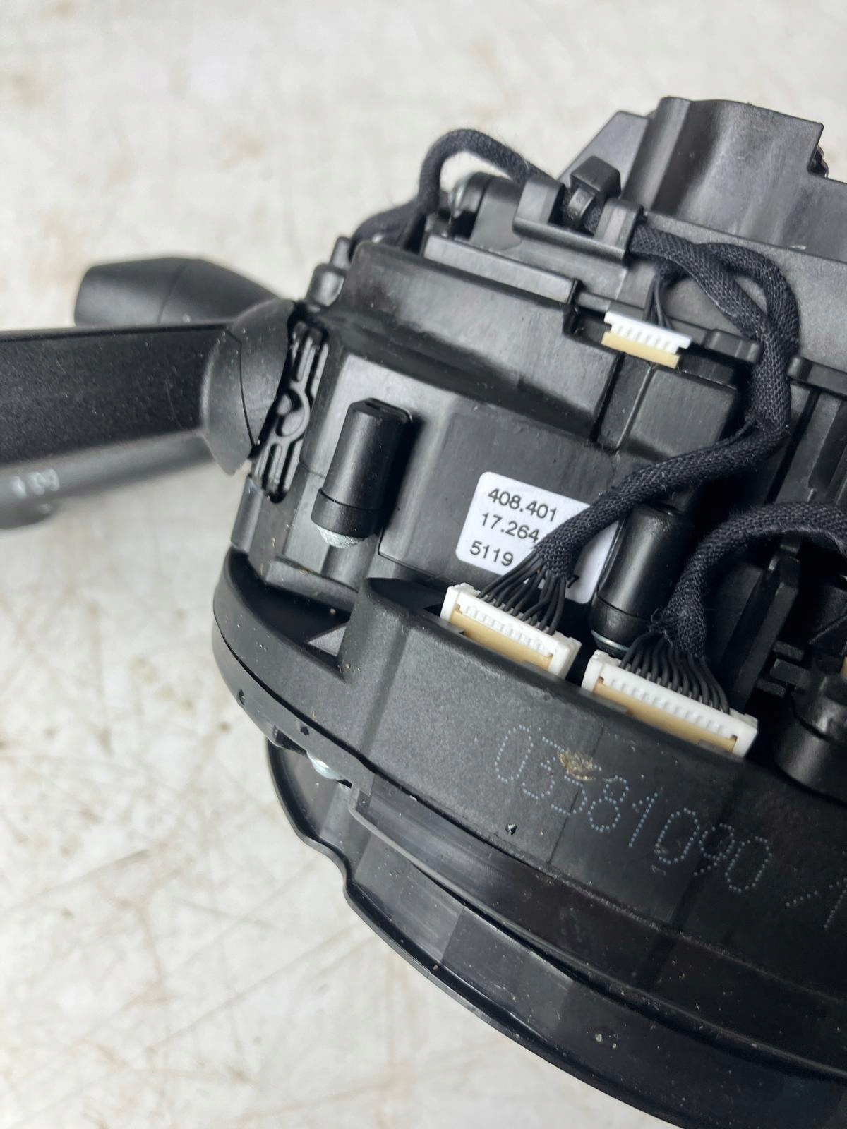 steering wheel levers and controls ring airbag TESLA MODEL S