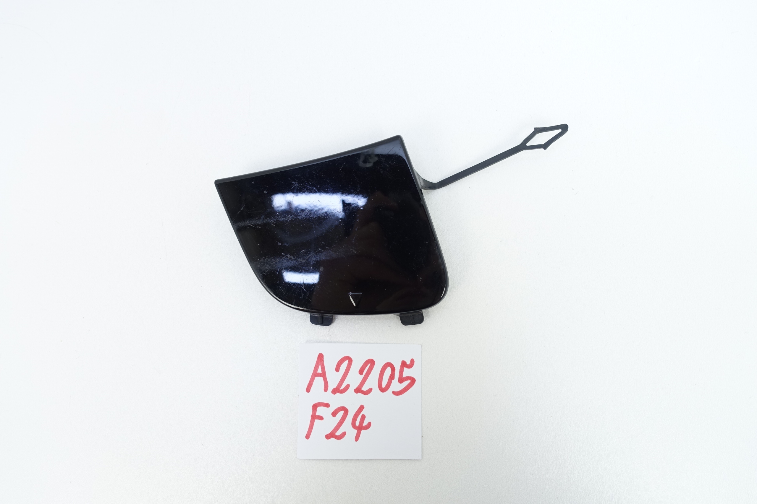 ZASLEPKA HAKA ZDERZAKA PRZOD MERCEDES GLA W156