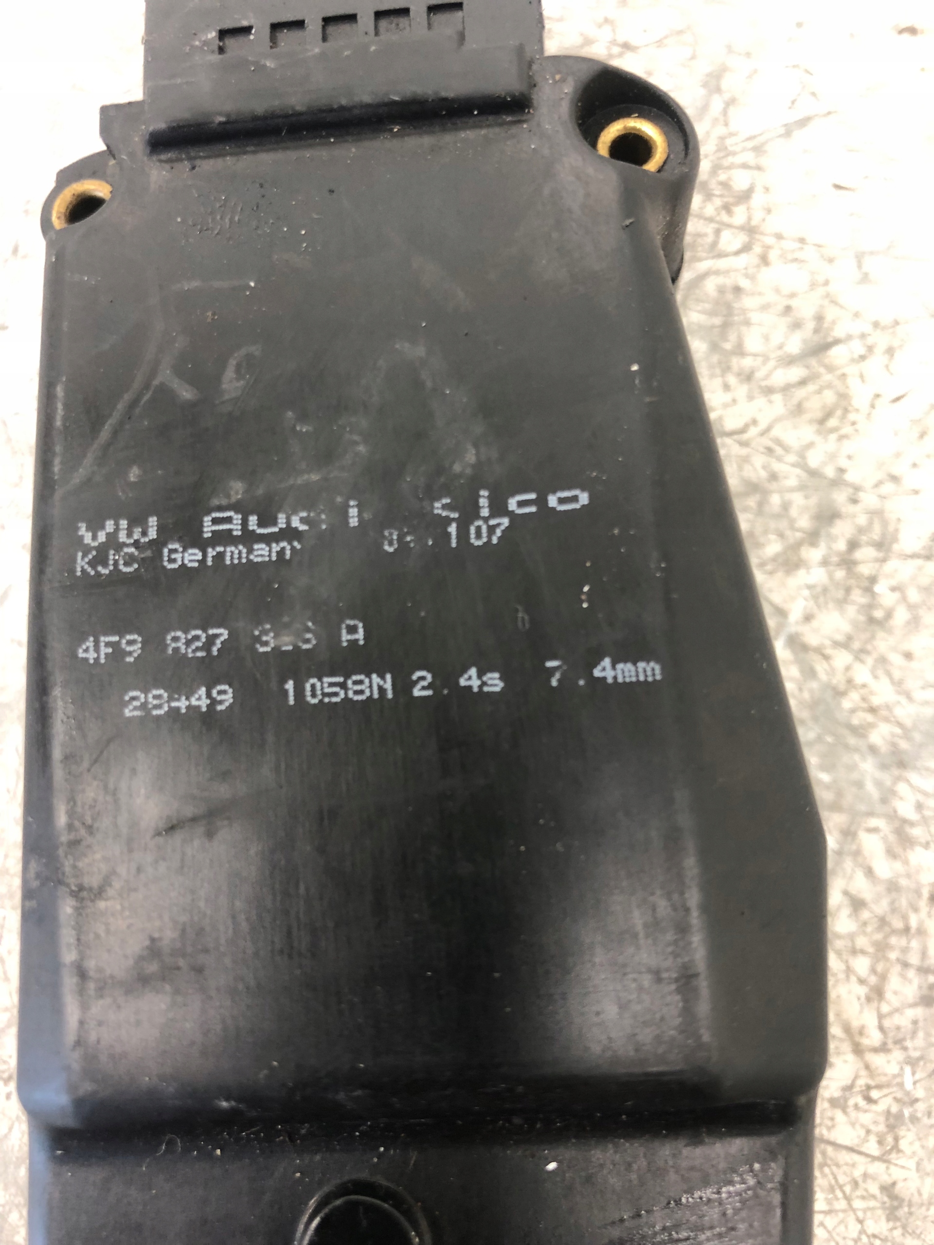 lock DOCIAG bonnet AUDI A6 C6 4F9827383A
