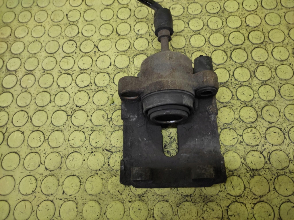 BMW E87 2.0 D caliper brake right rear part