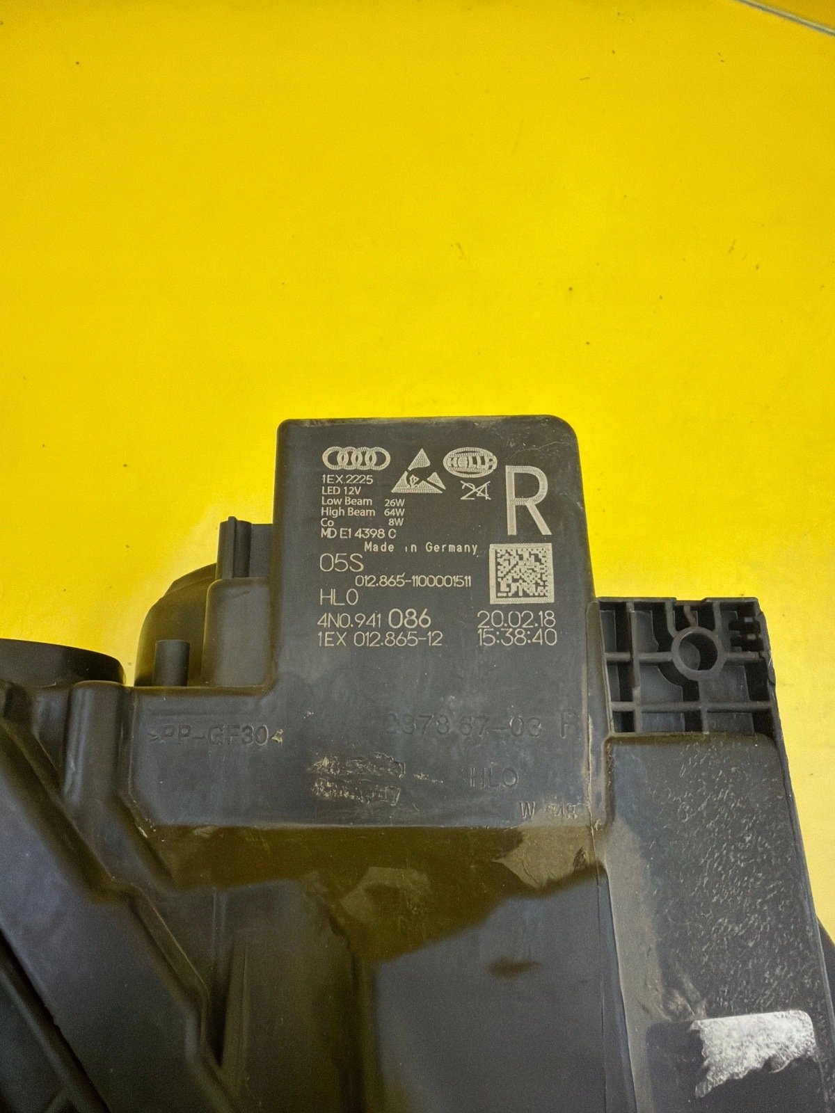 light right front Audi A8 D5 Laser 4N0941086