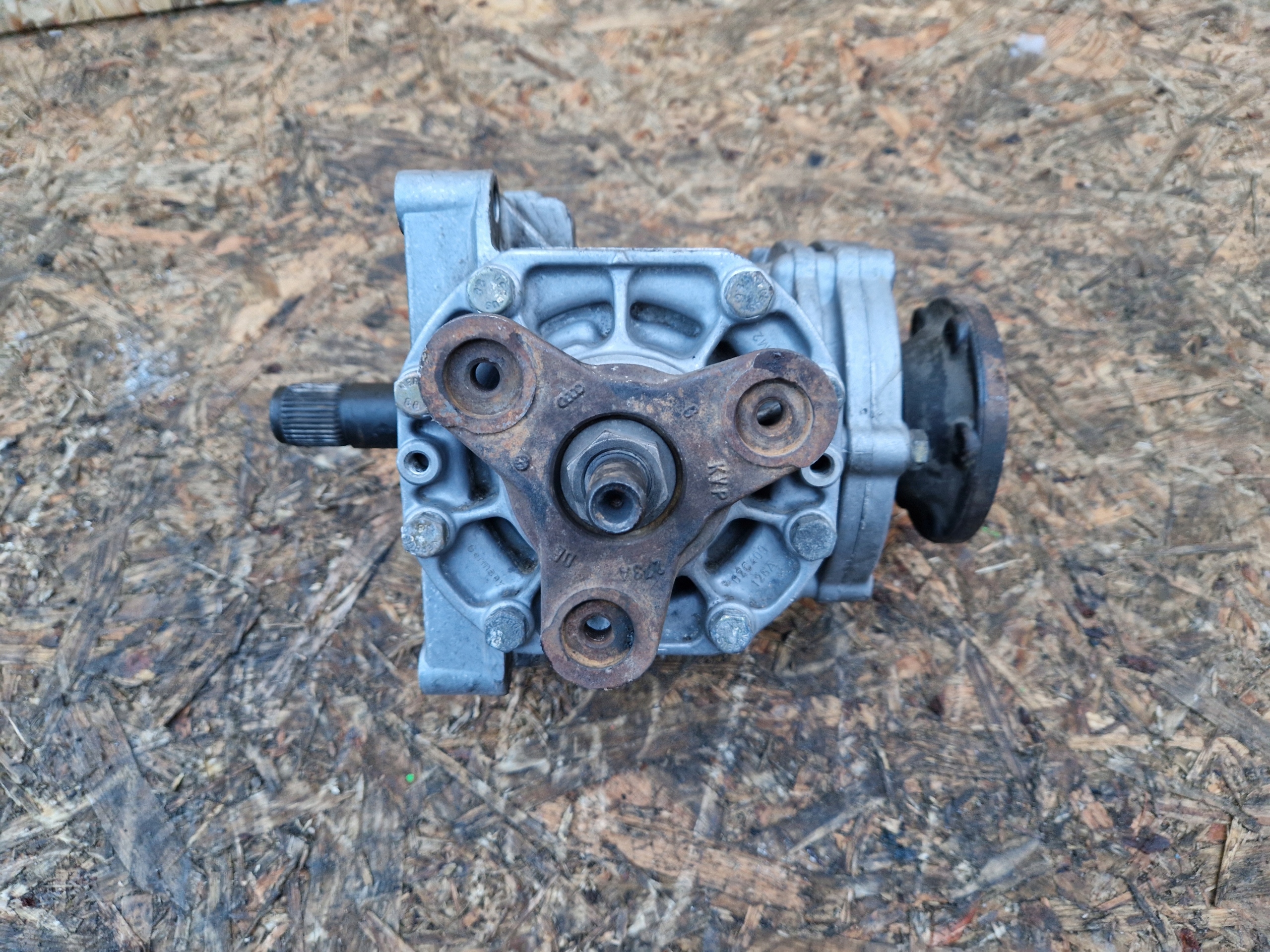 REDUKTOR cambio ingranaggi VW GOLF II 2 1984 02C409107B