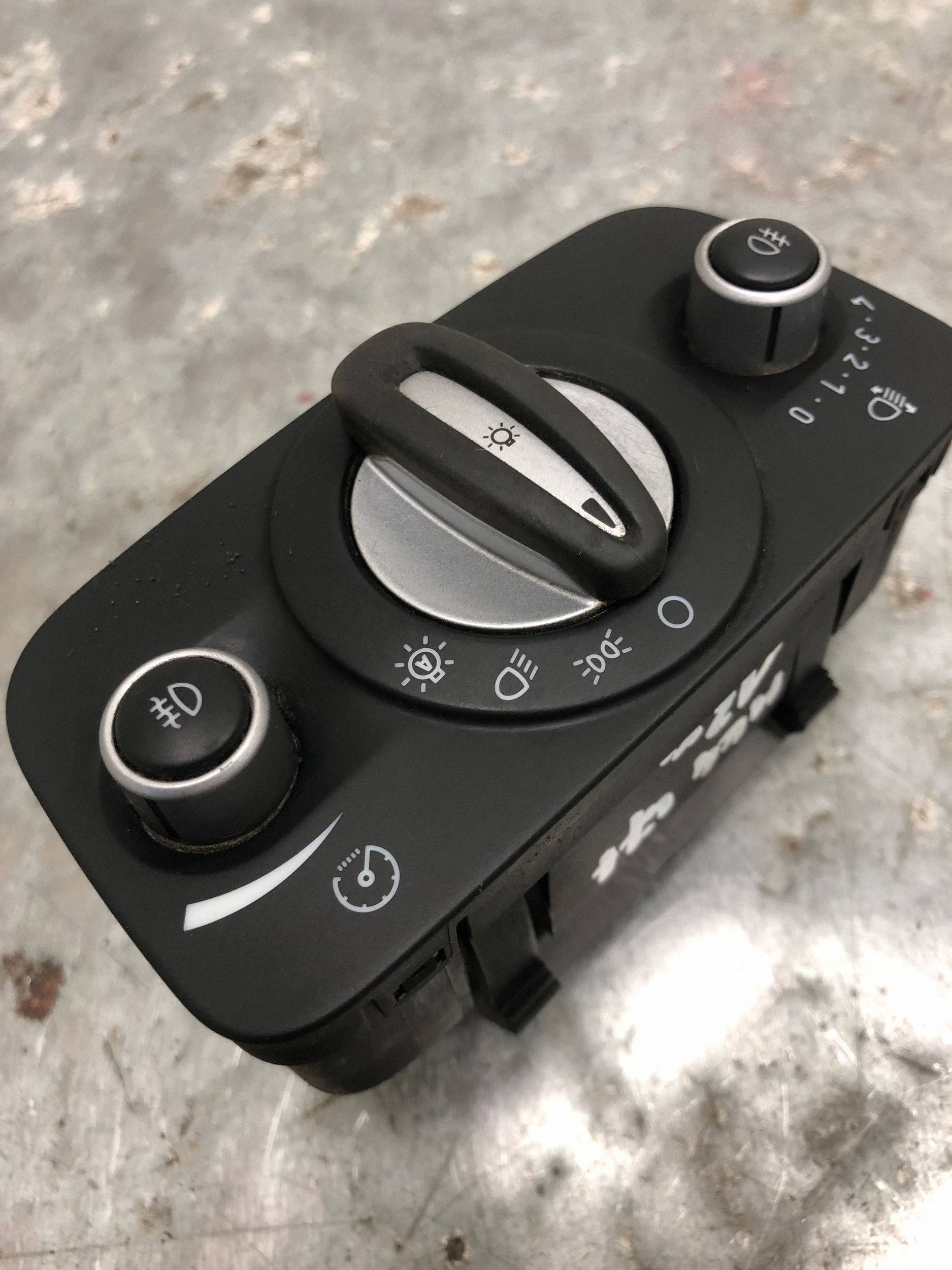switch light switch FORD MONDEO MK4 LIFT AG9T-13A024-CB