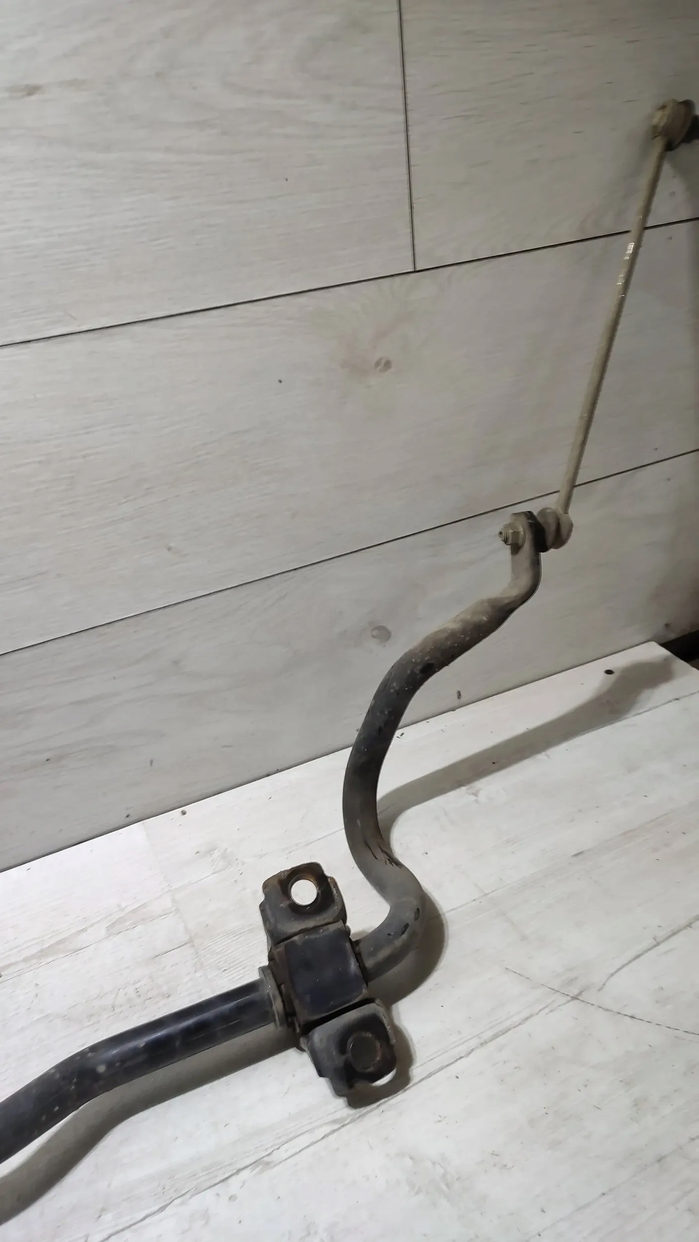 Volvo V40 II 2018r Z of the front stabilizer rod front