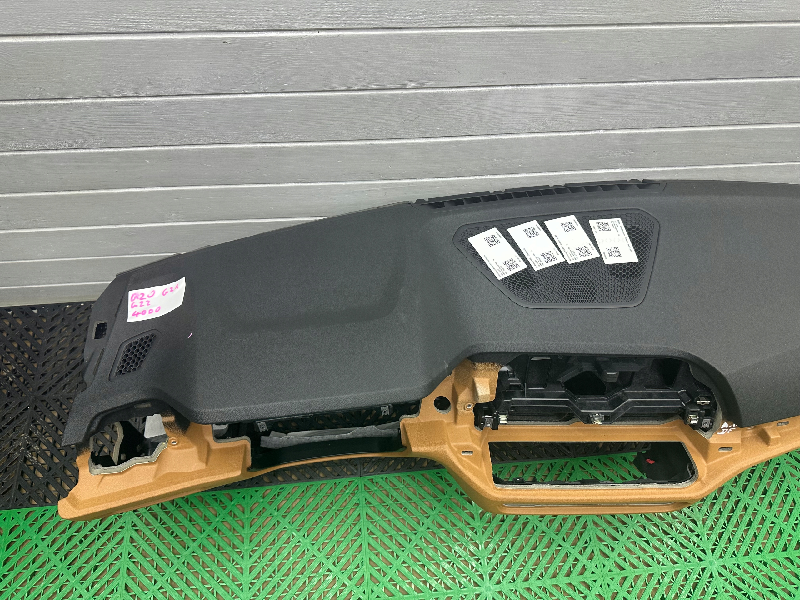 BMW G20 G21 G22 G26 dashboard instrument panel console without HUD