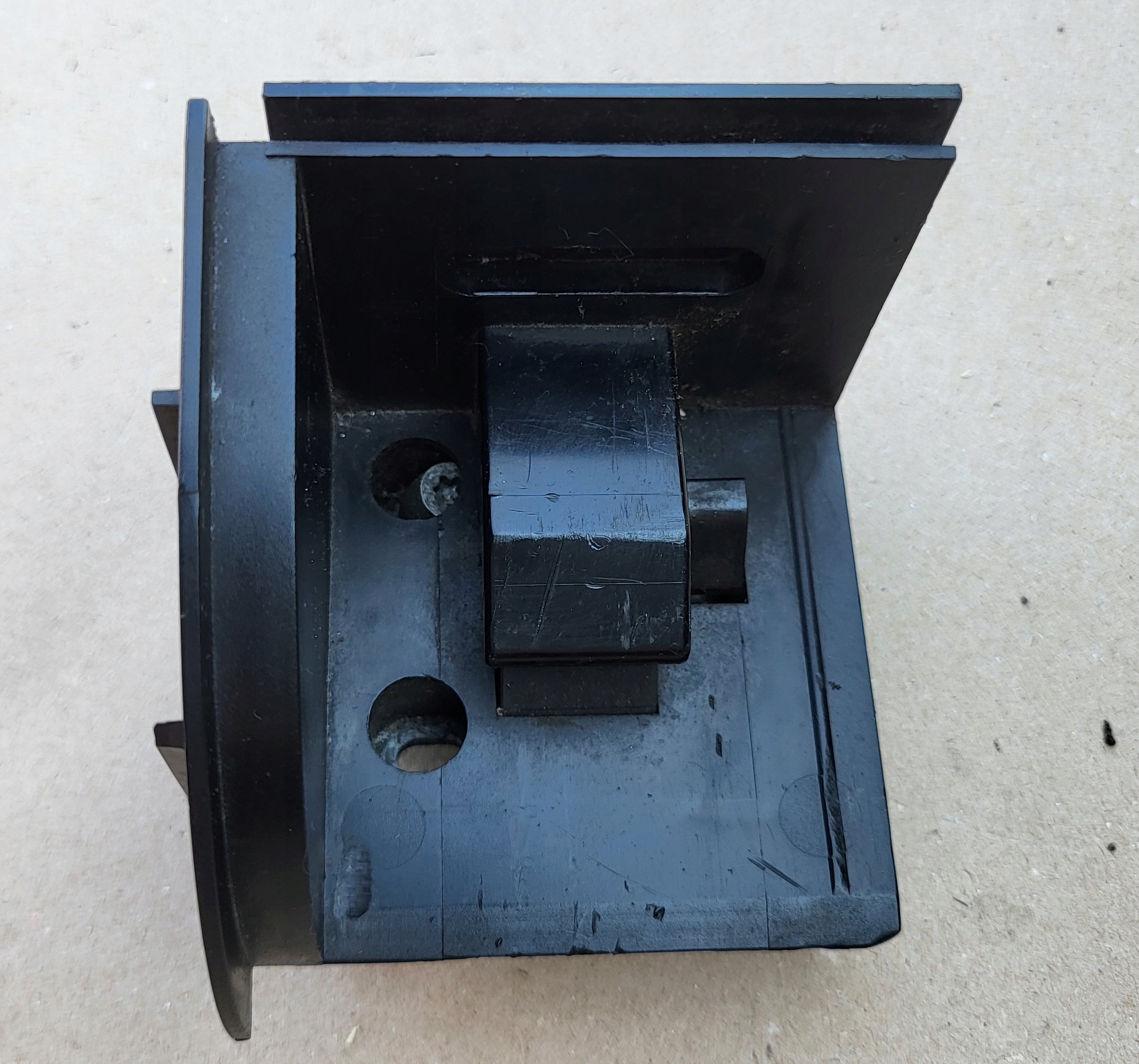 bracket holder hook ROLETY boot left rear part BMW 5 E39 KOMBI OE