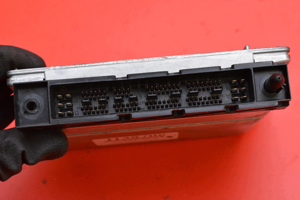 centralina computer motore 08677708 VOLVO S60 1 e 2.4 D5 163 KM 00-04