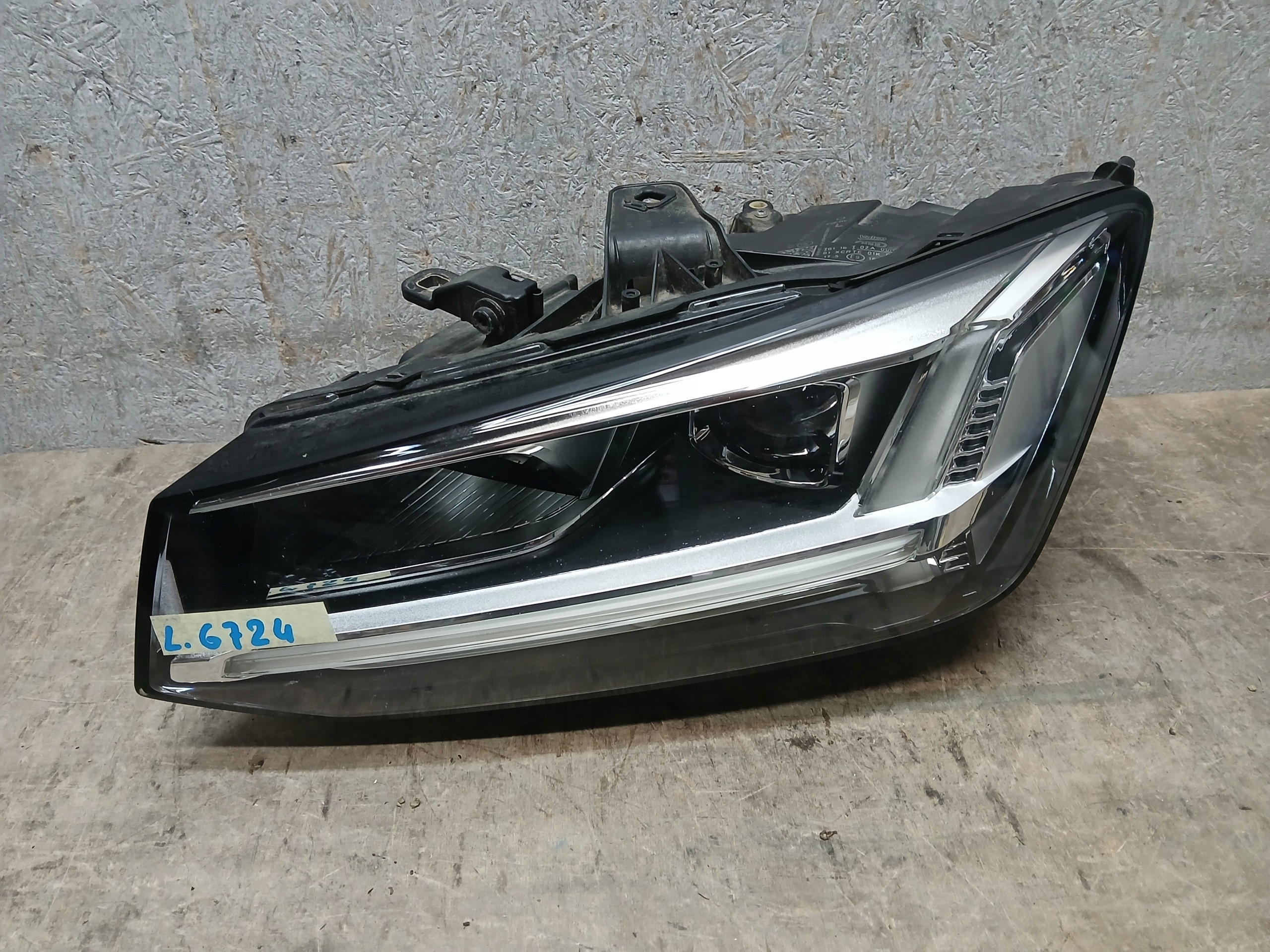 light front left AUDI Q2 81A FULL LED 81A941033