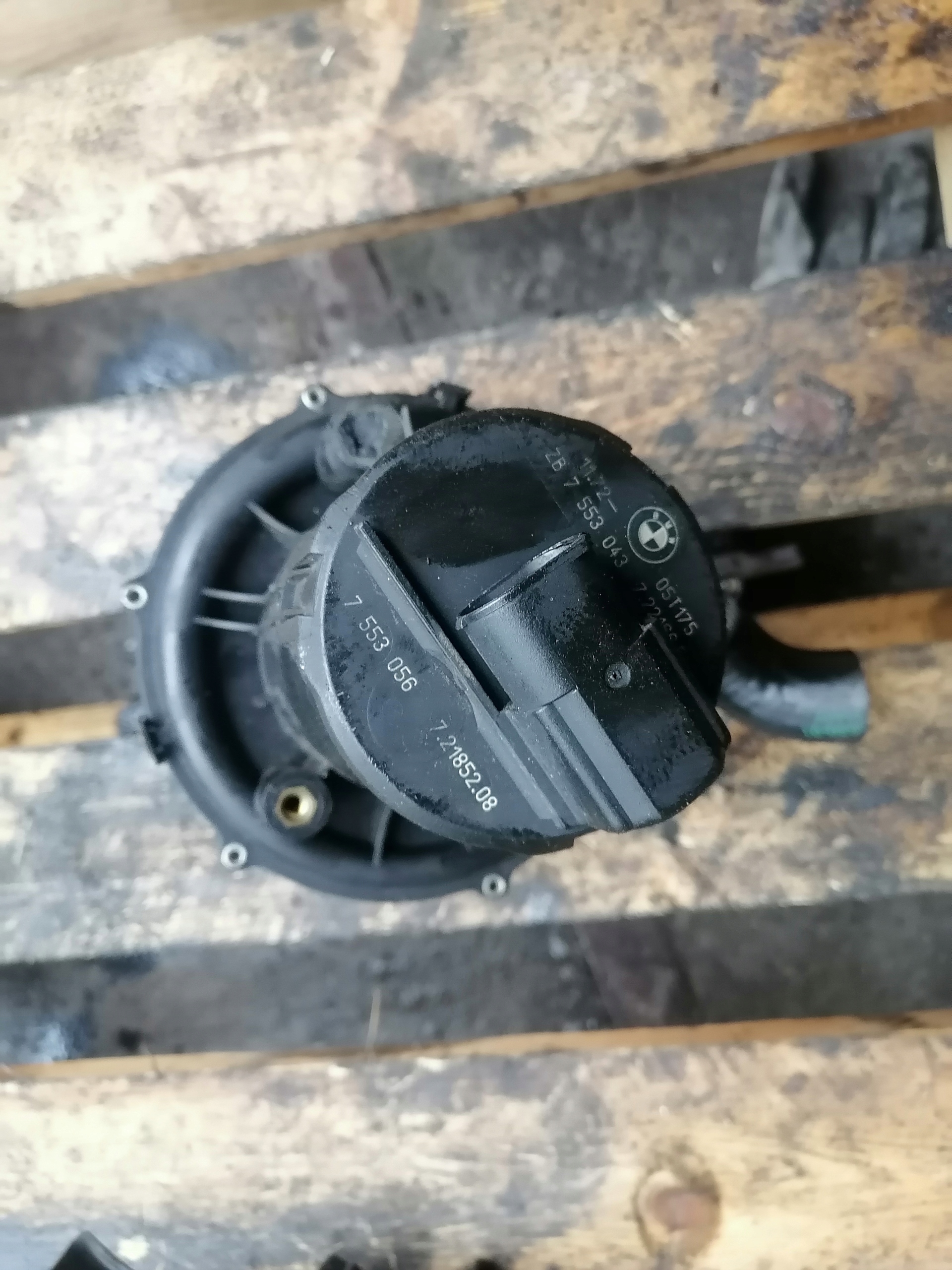 Behälter der Lenkung 7543026 BMW E90 E91