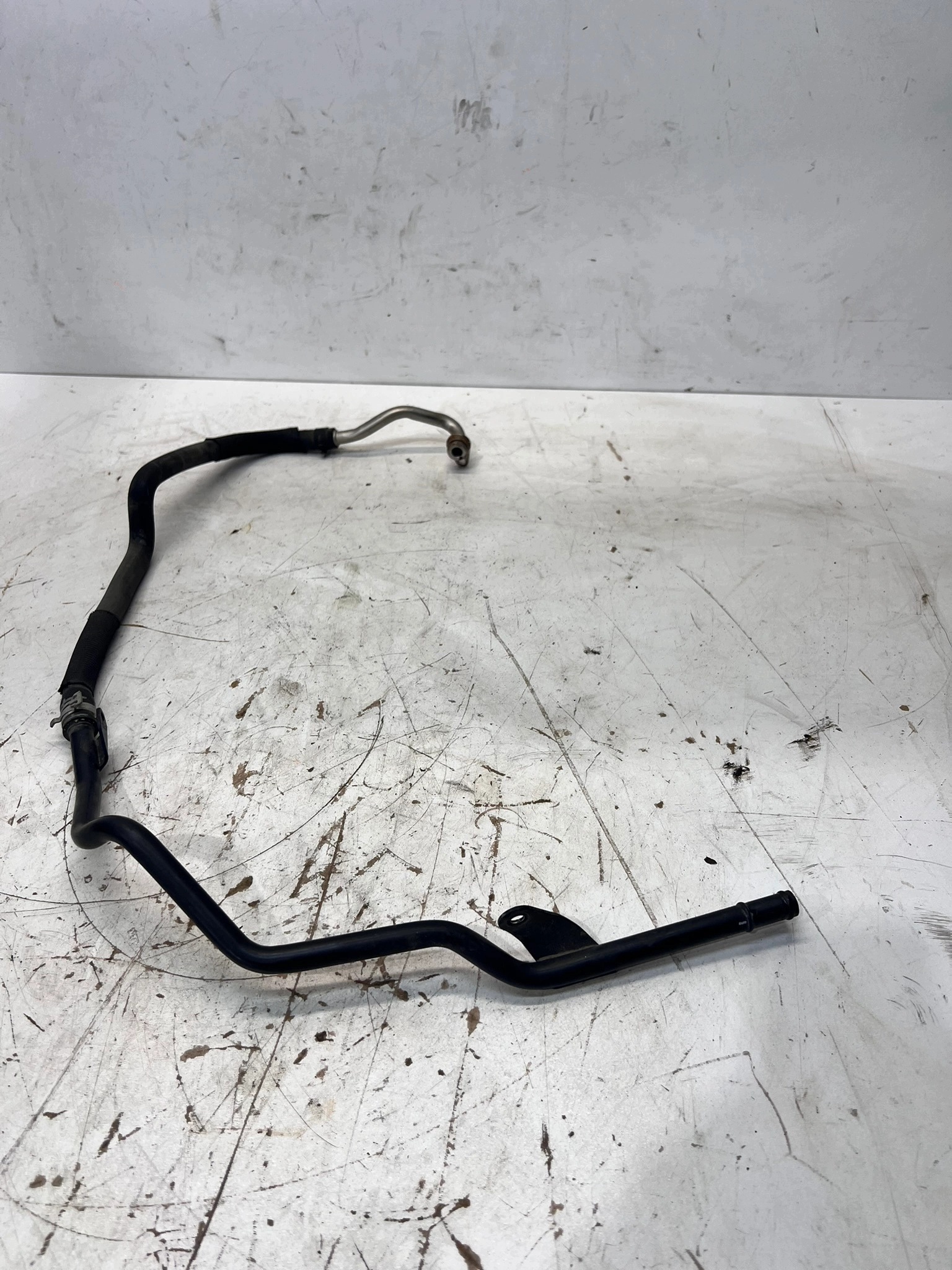 cijevčica prijenos vode AUDI A4 B8 A5 A6 C7 2.0 TFSI 06L121075B