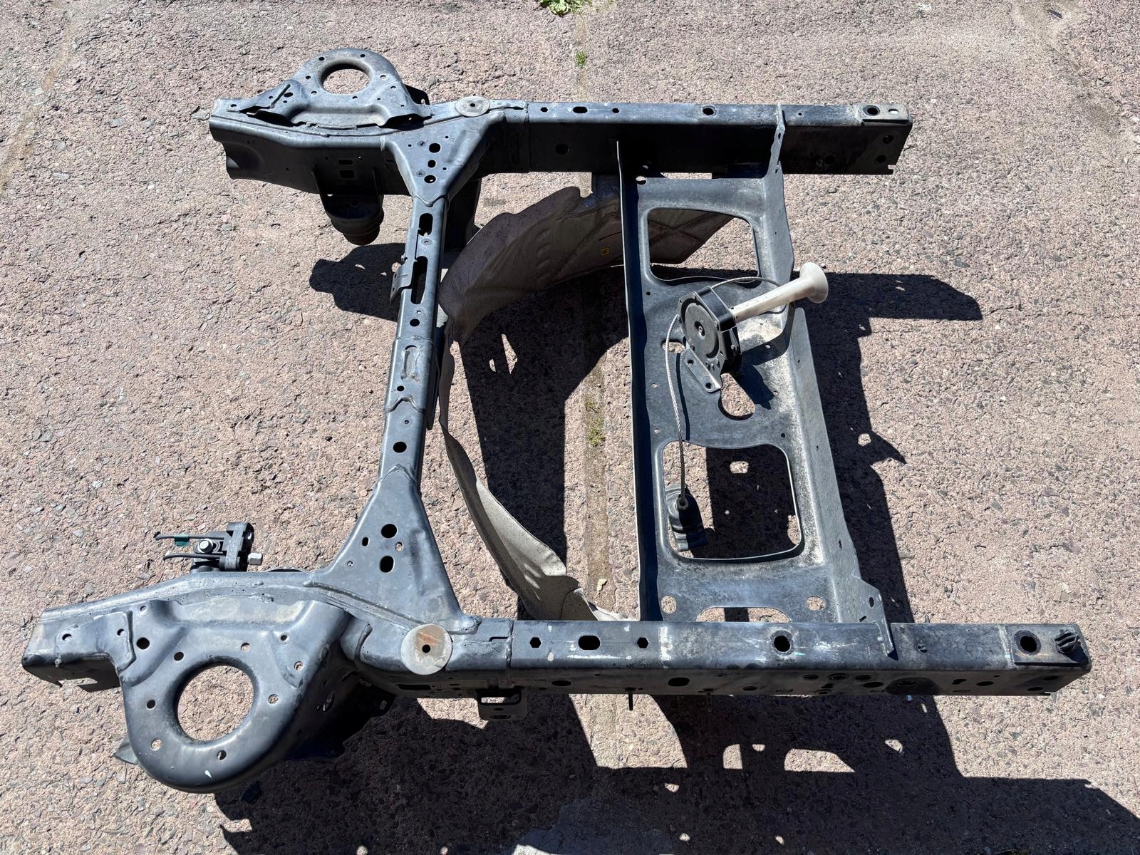 DODGE RAM 1500 V 19< TYLNA CZĘŚĆ RAMY RAMA TYŁ QUAD CAB