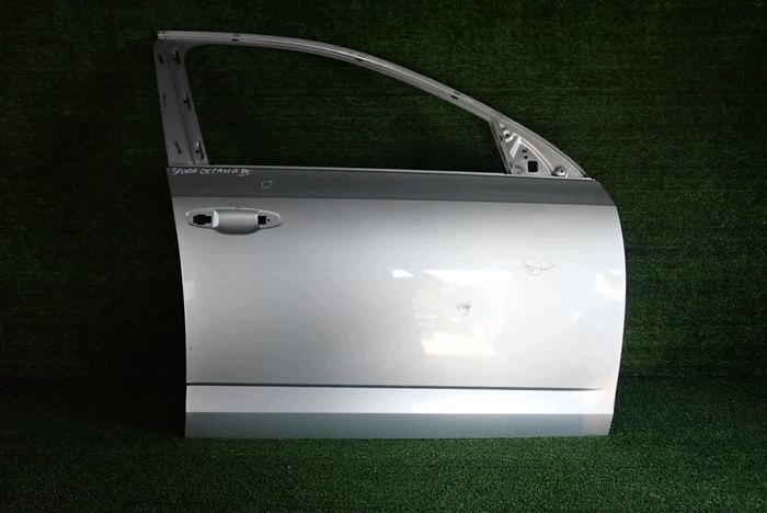 SKODA OCTAVIA III door right front front