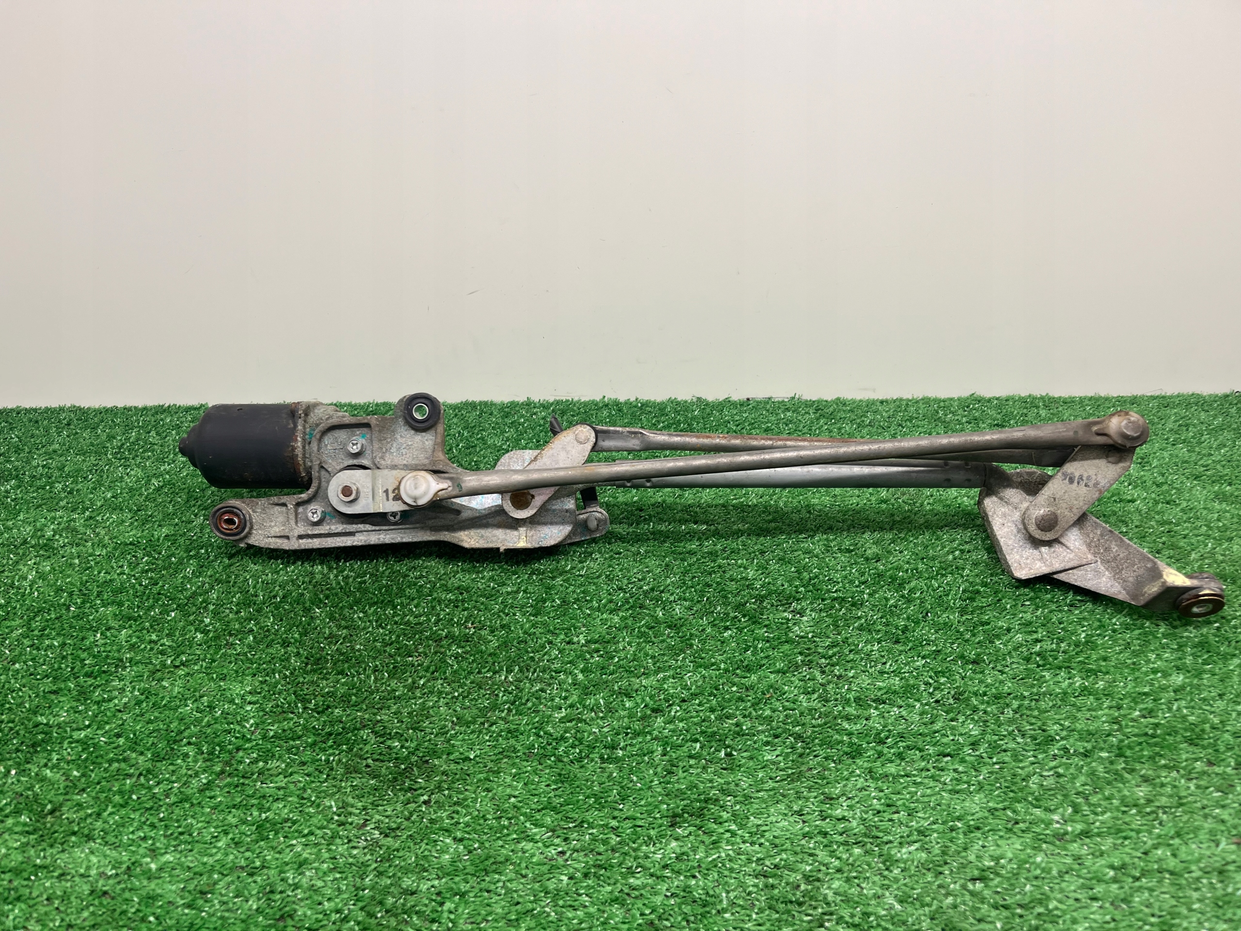 wiper mechanism front MITSUBISHI COLT Z30 MS159200-6821