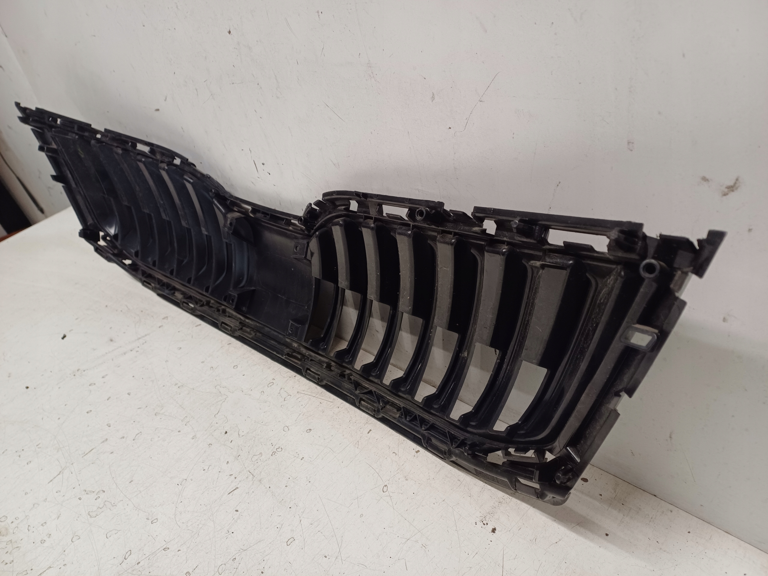Skoda Octavia III 5E Kühlergrill FRONTGRILL Kühlergitter 5E0853653C - Thumbnail 7