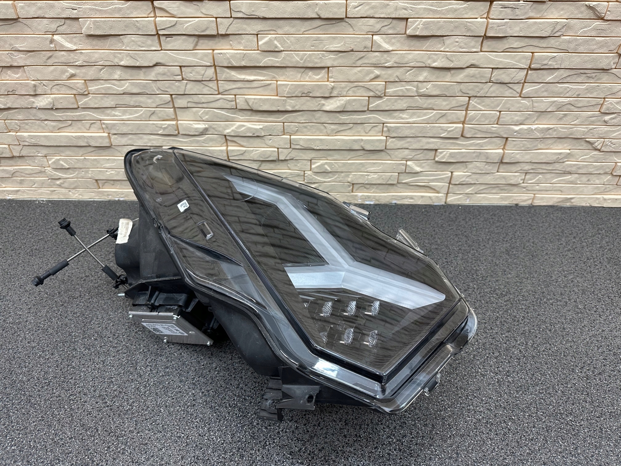 LAMBORGHINI AVENTADOR REFLEKTOR LEWY 471941003