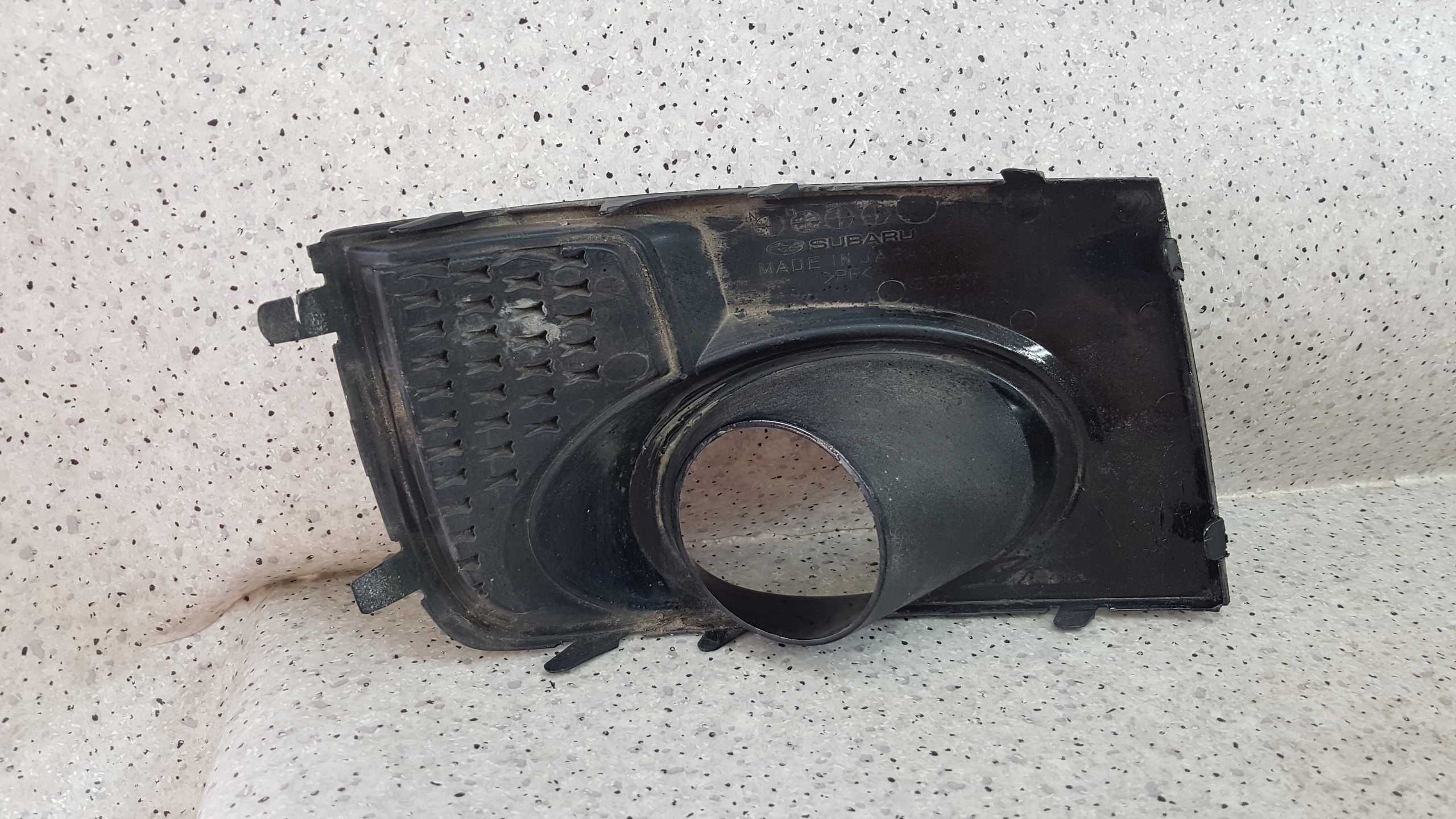SUBARU IMPREZA STi WRX left grid bumper front 3466