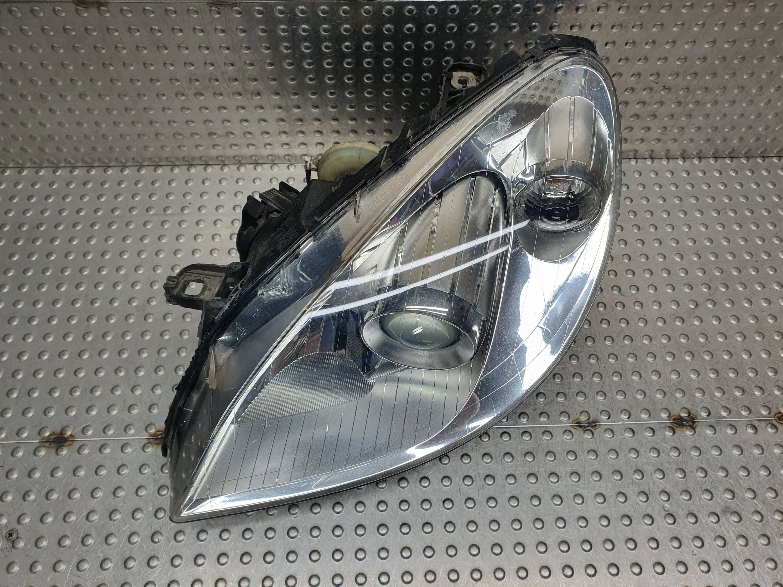 light REFLEKTOR left front lens A1698201761 B-KLASA MERCEDES W245 EU