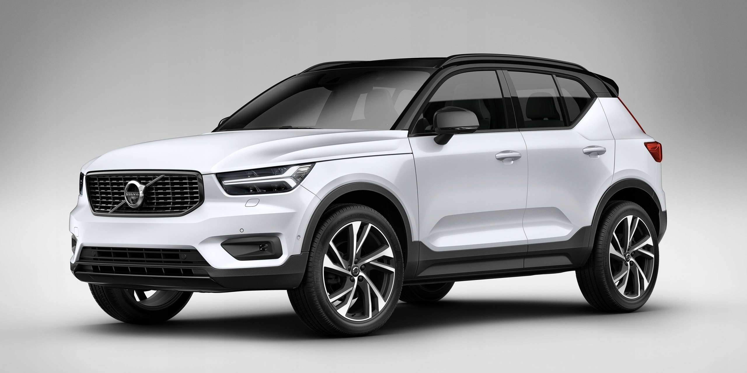 VOLVO XC40 XC60 2.0 D4 2020 OSŁONA ZAŚLEPKA TYŁ Stan opakowania zastępcze